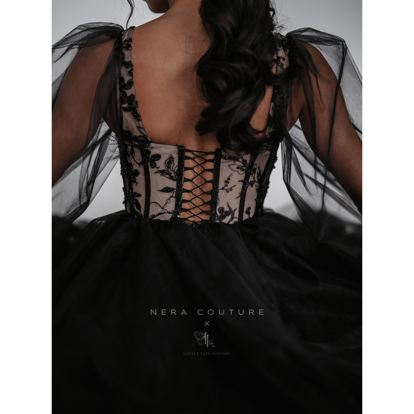 EMMA Dress - black weddingdress with lace corset, long sleeves and 300cm long train