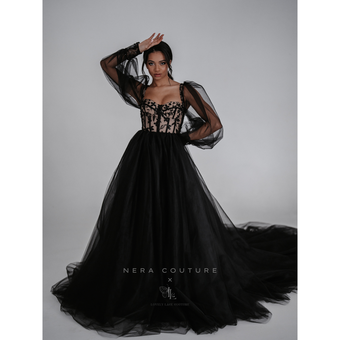 EMMA Dress - black weddingdress with lace corset, long sleeves and 300cm long train