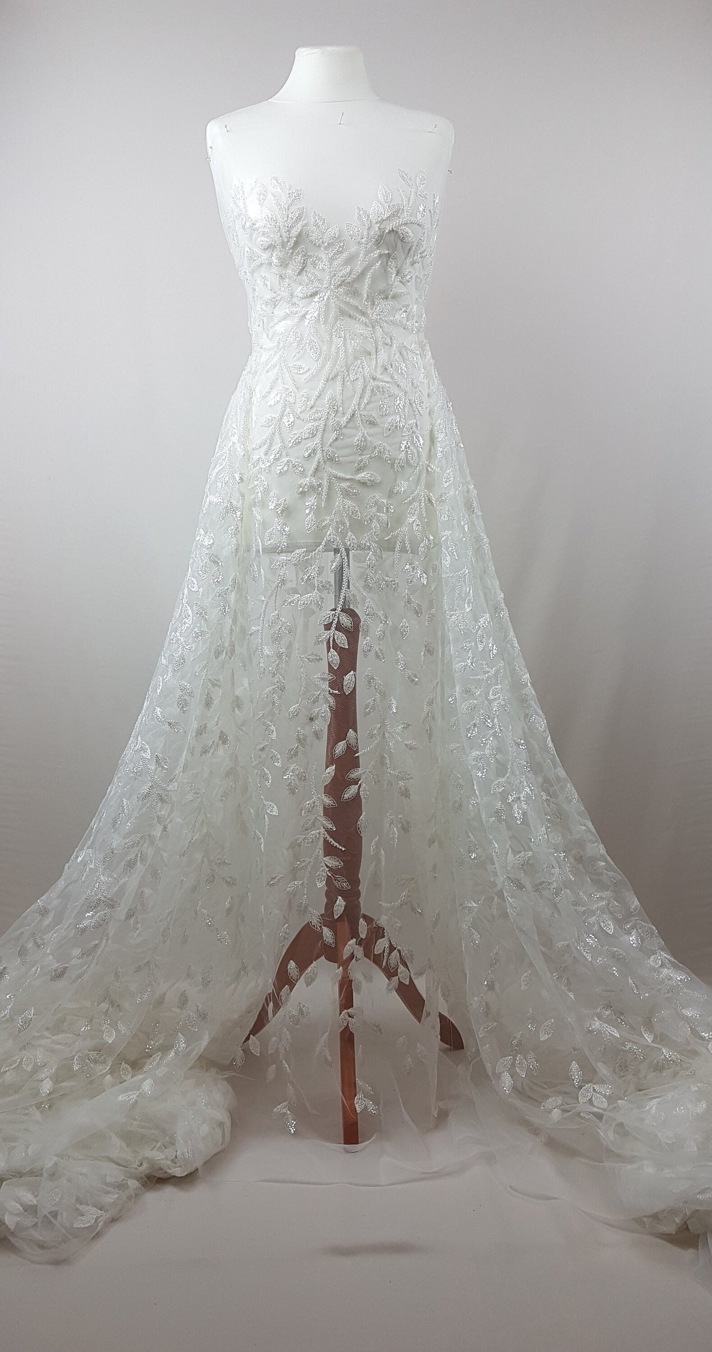 high quality wedding dress lace in white color, lace fabric with leaf design, embroided tull, branch pattern, soft tulle lace fabric LL-1101