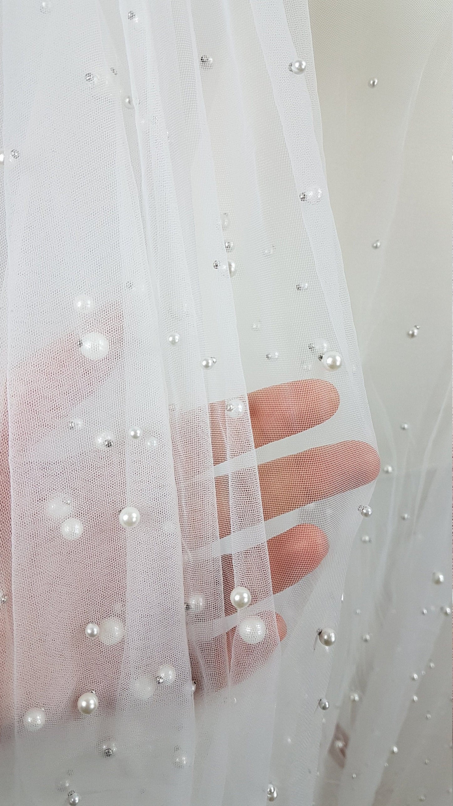 soft pearl tulle fabric for bridal veils and wedding dresses, beautiful tulle fabric, bridal veil, tulle in off-white or black