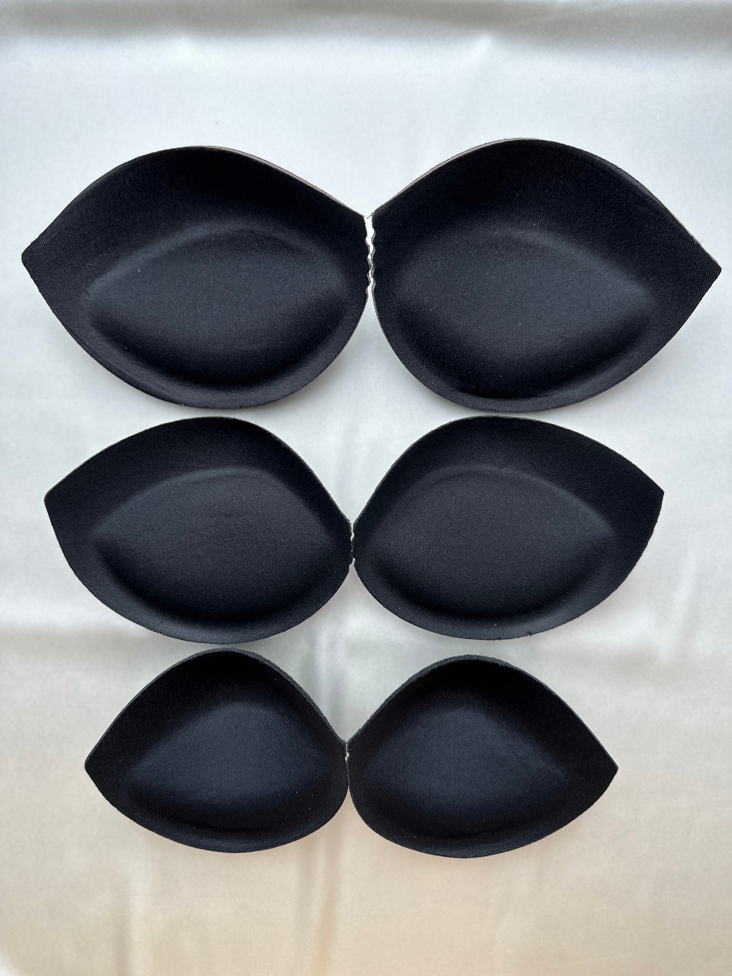 backside of push up pads in black color