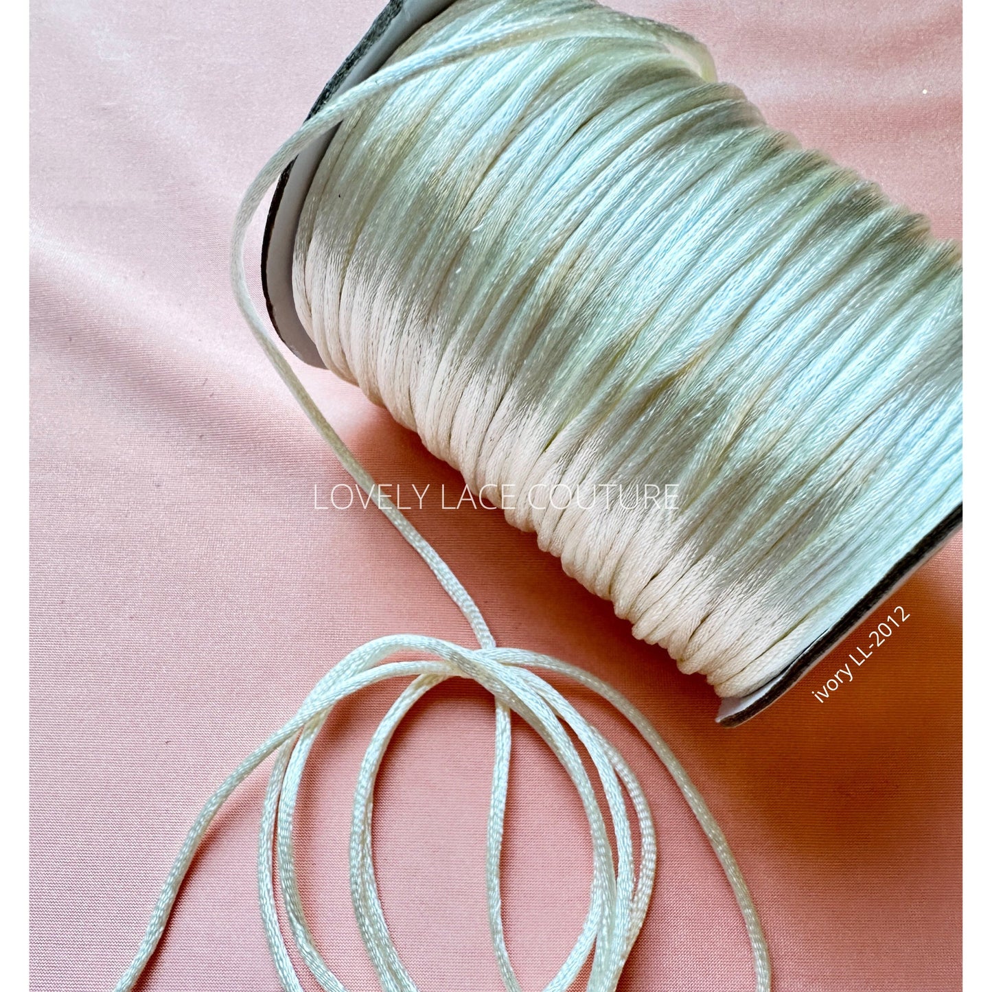 5m, 10m or 15m satin cord 2,5mm, in white, ivory oder black