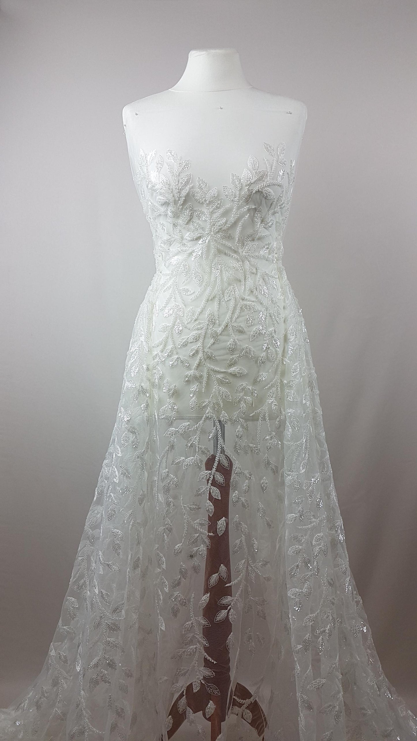 high quality wedding dress lace in white color, lace fabric with leaf design, embroided tull, branch pattern, soft tulle lace fabric LL-1101