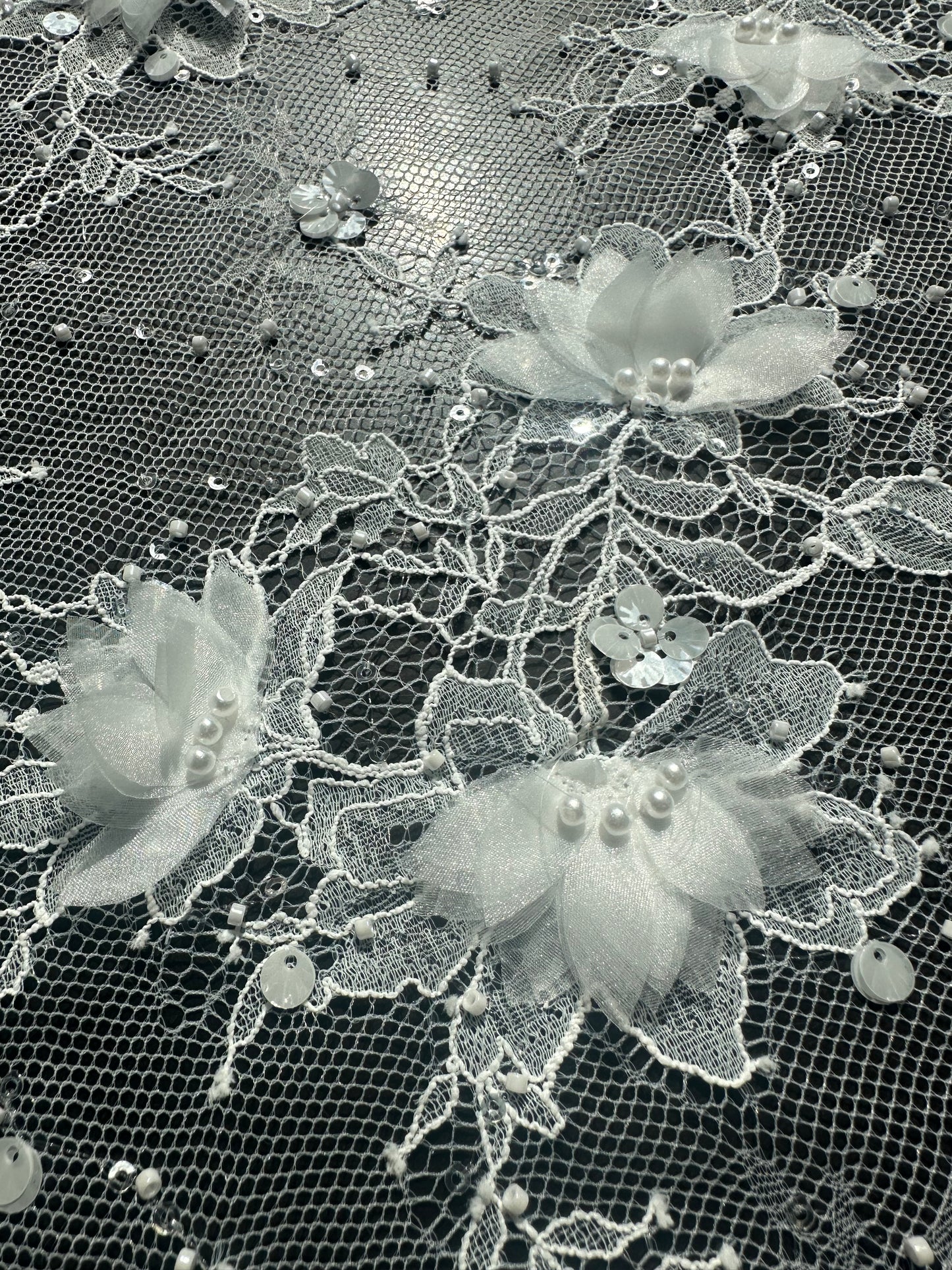 LL-1581, chantilly lace fabric with 3d organza flowers, starts at 0,5 meter