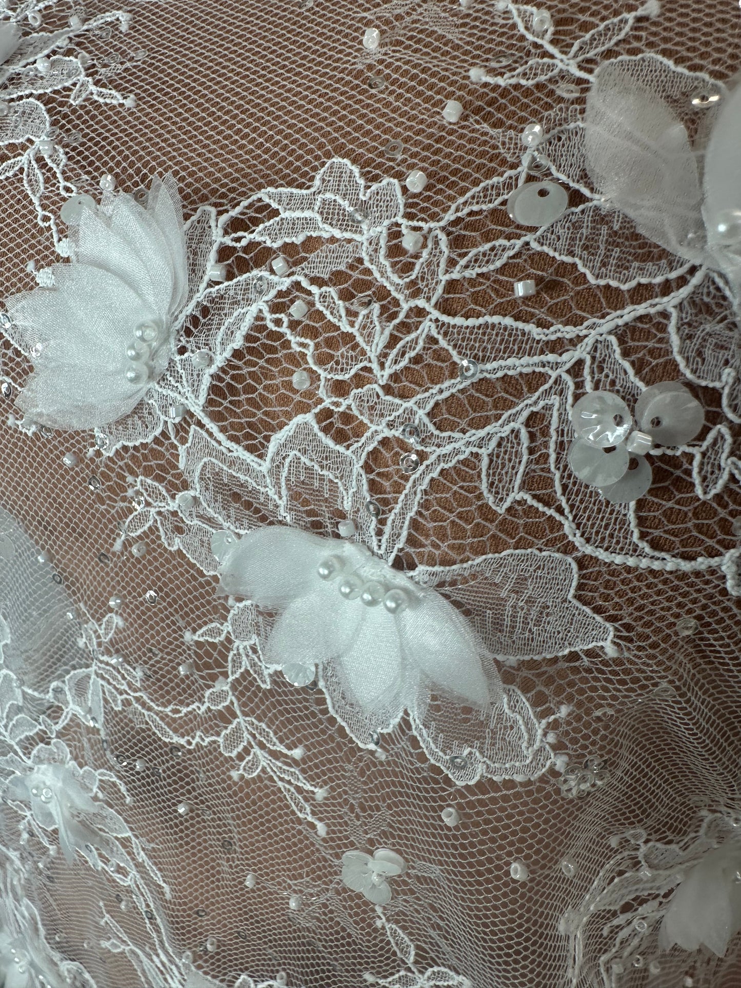 LL-1581, chantilly lace fabric with 3d organza flowers, starts at 0,5 meter