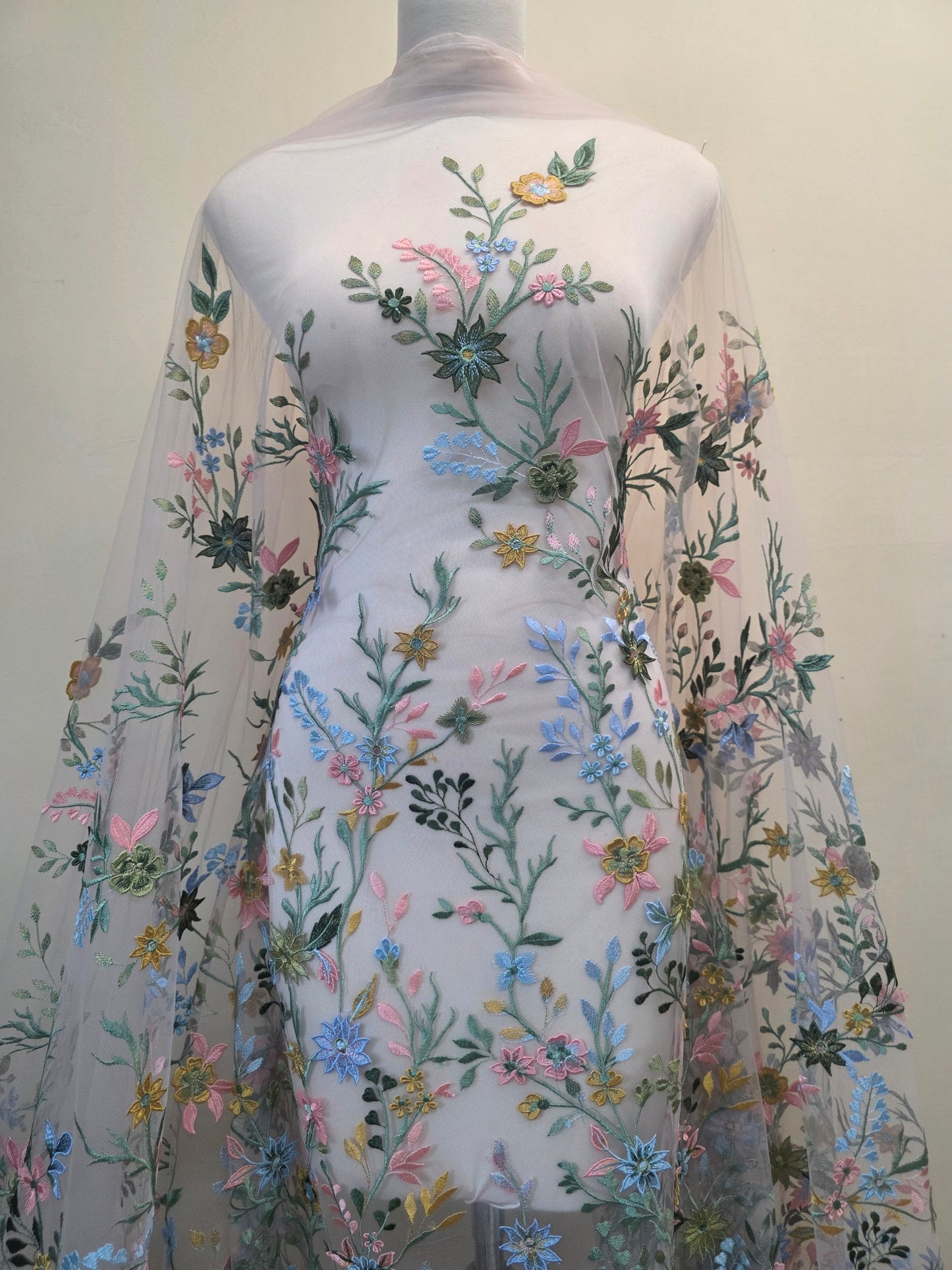 Multi color Flower lace fabric, LL-1570