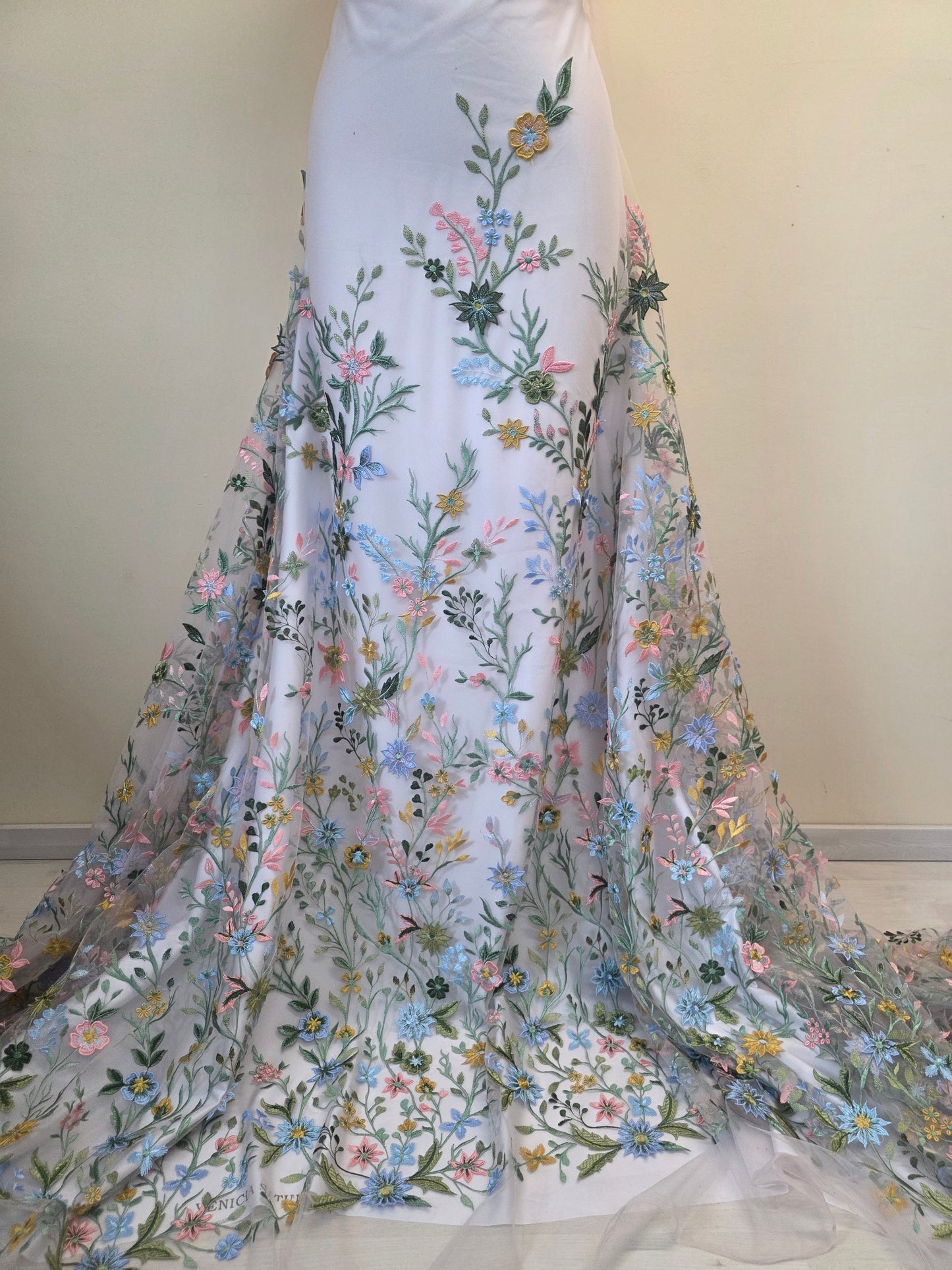 Multi color Flower lace fabric, LL-1570