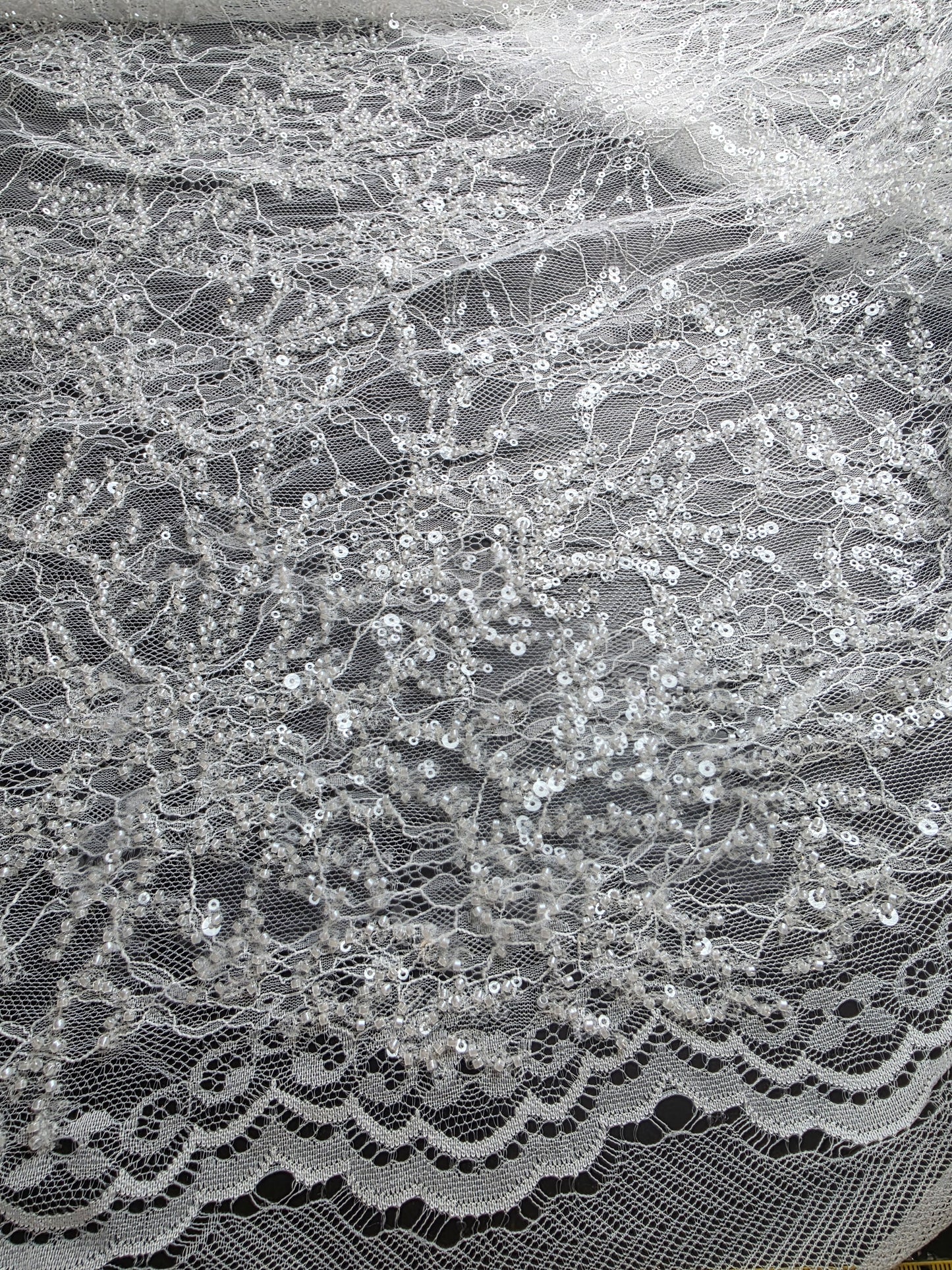 LL-1571, chantilly lace fabric