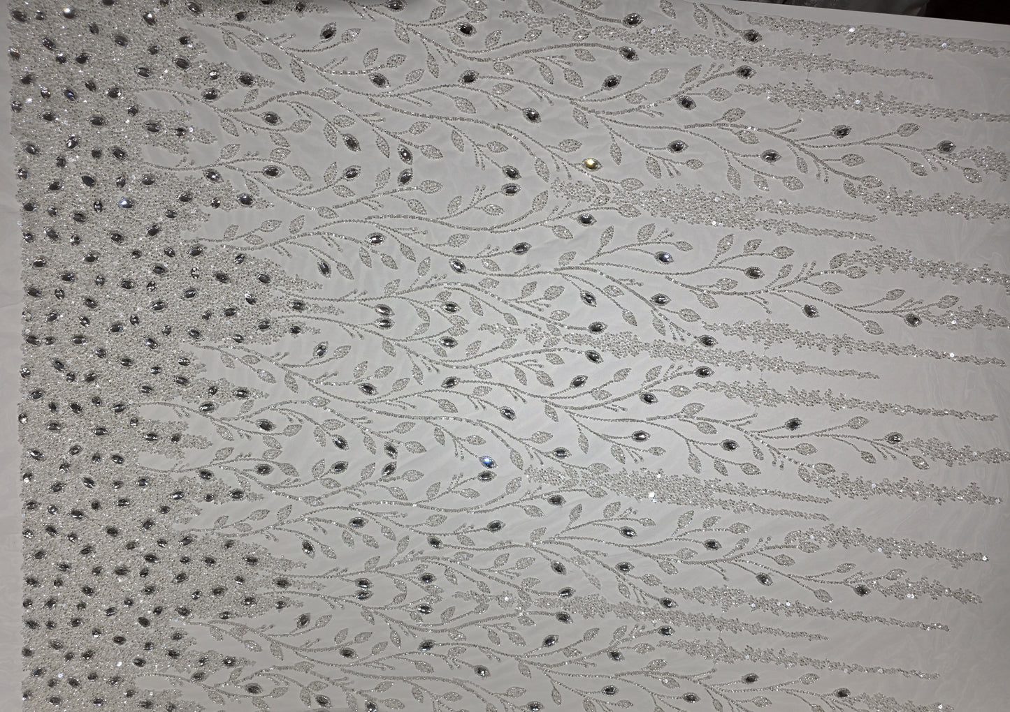LL-1586, 3D white couture lace with gemstones for wedding dresses