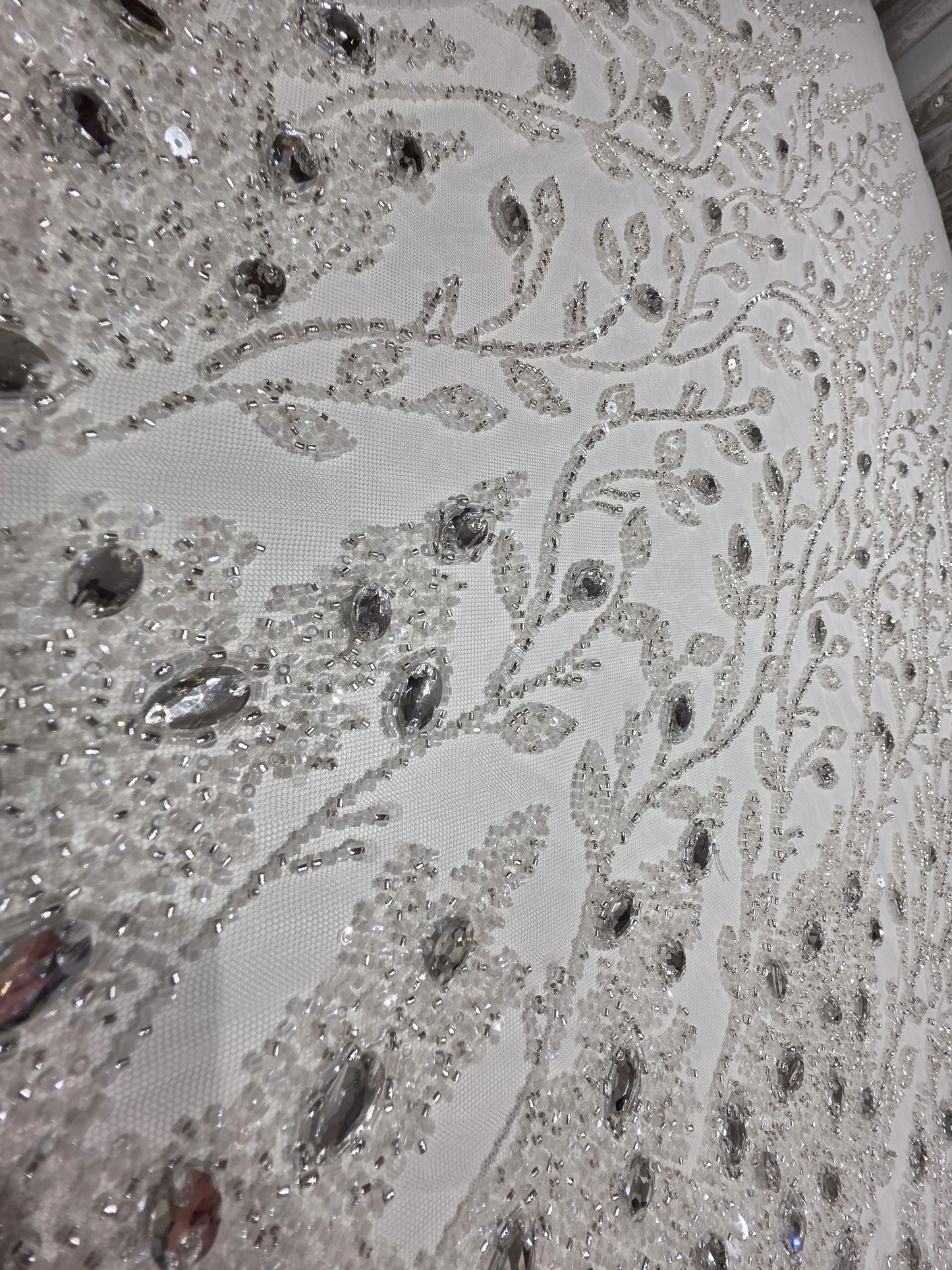 LL-1586, 3D white couture lace with gemstones for wedding dresses