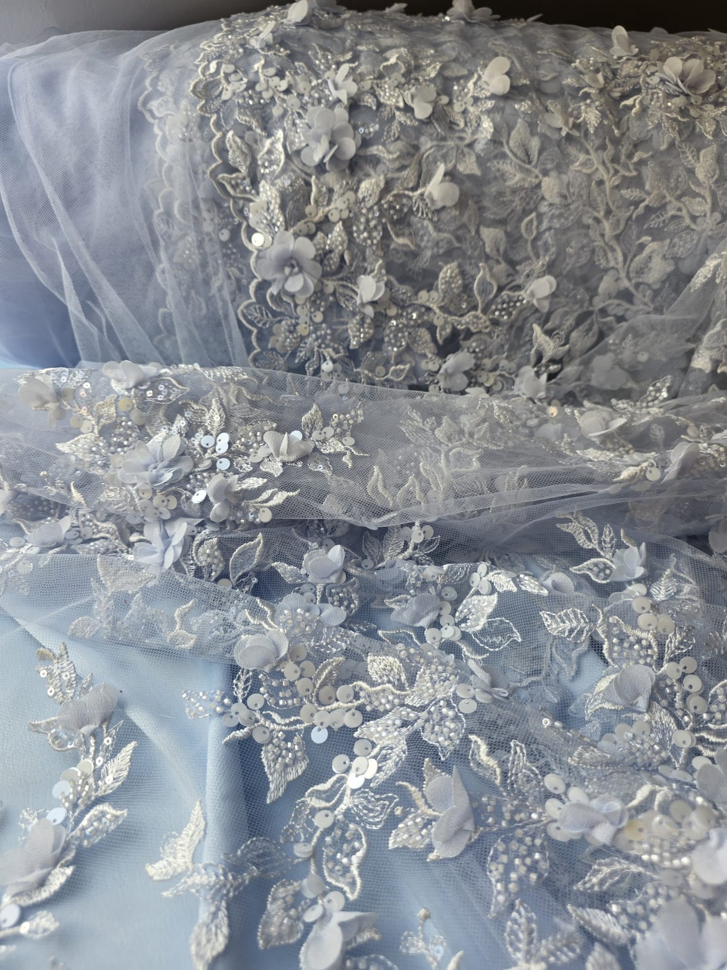 LL-1589, 3D Flower Lace Fabric in Bleu Color