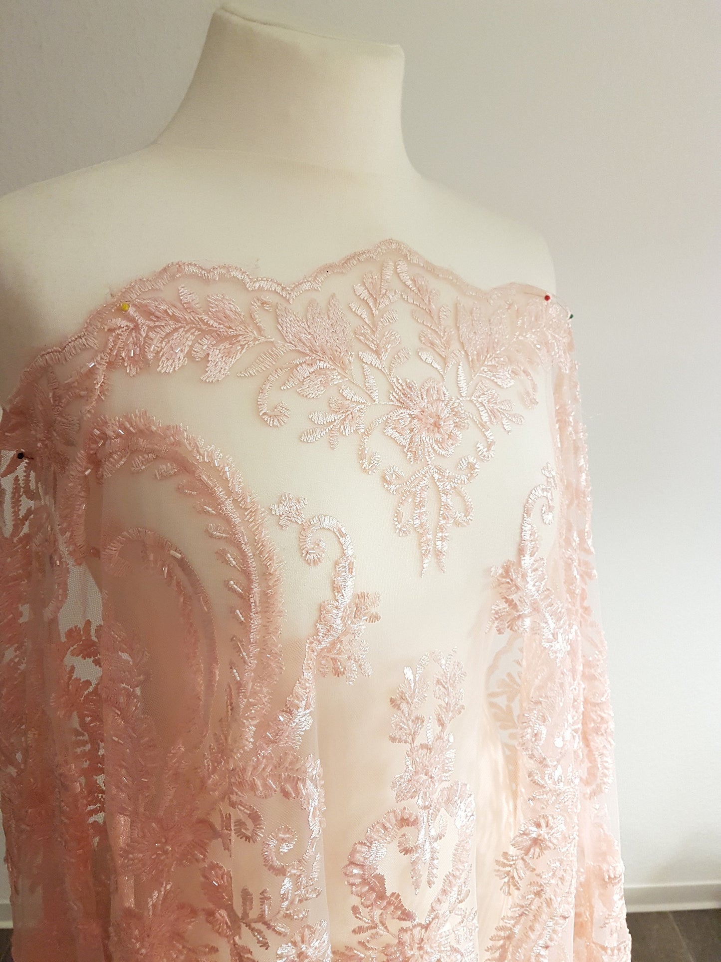 Schöne rose Spitze Stoff, Braut Spitze Stoff, bestickte Spitze, Hochzeit Spitze, Spitze Stoff in rosé, Blume Spitze mit Ornamenten LL-1129