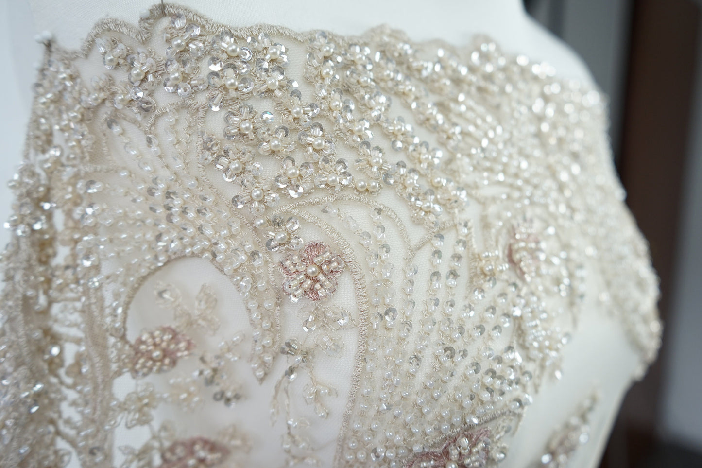 3D-Handbeaded Flower lace fabric with sequins in beige, couture lace, bridal lace, evening dress fabric,embroidery fabric, Net lace LL-1136