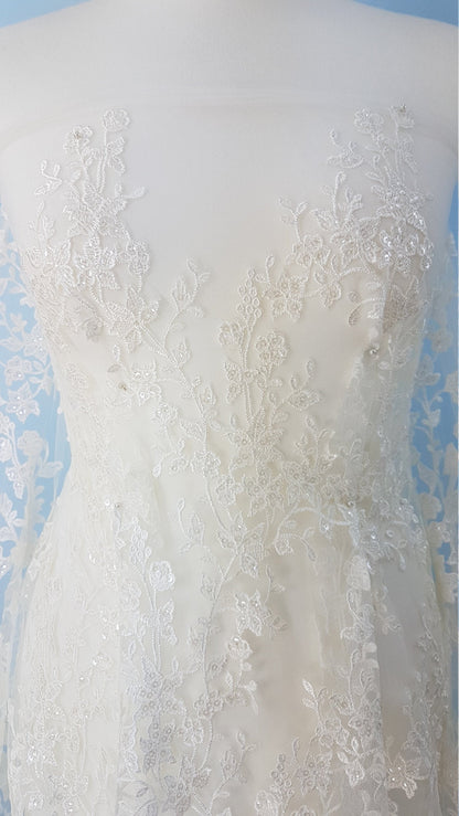 Blumen Spitzen Stoff mit transparenten Pailletten, Hochzeitsspitze, Brautspitze, Stickerei Spitze Stoff LL-1182