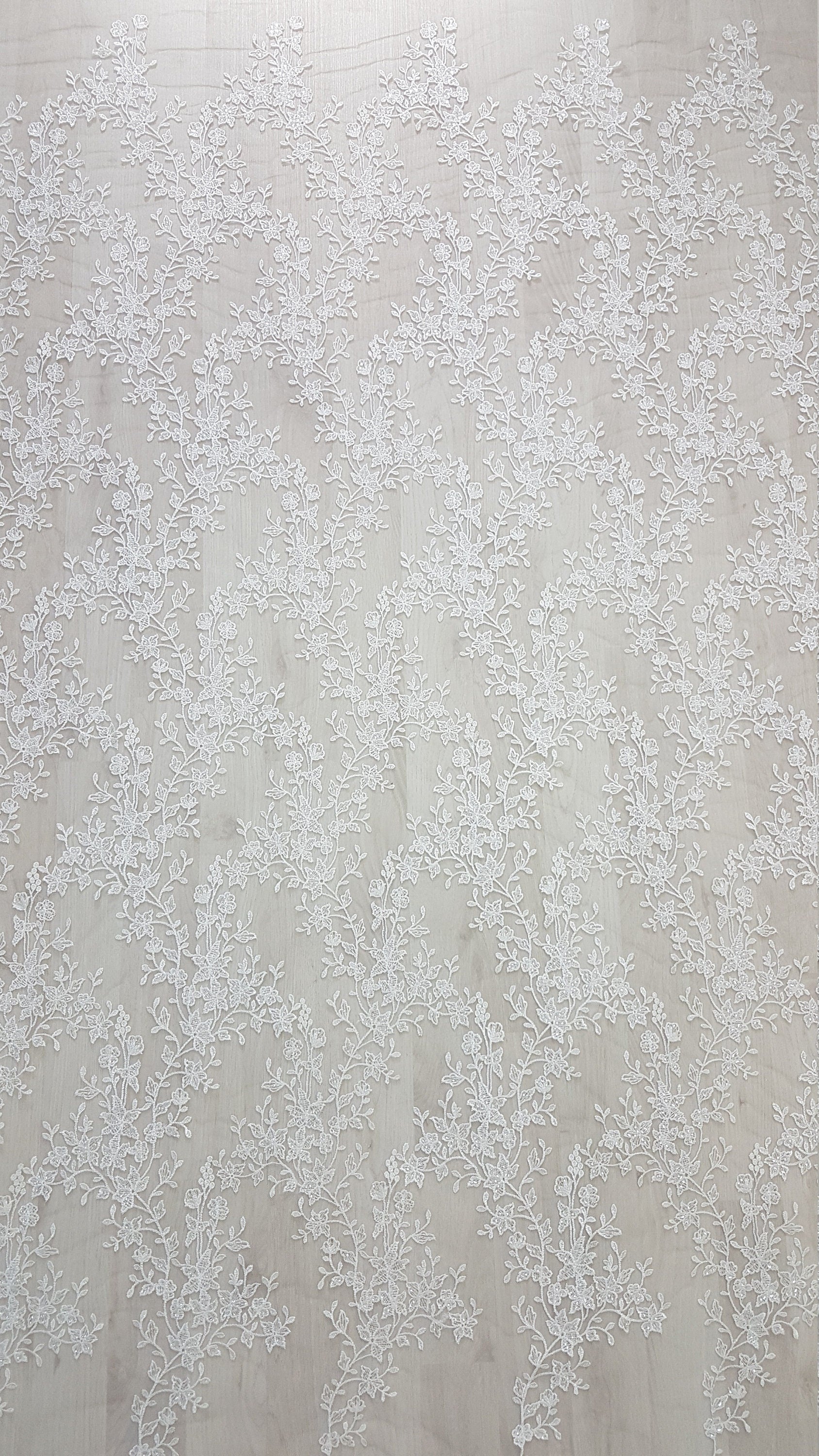 Blumen Spitzen Stoff mit transparenten Pailletten, Hochzeitsspitze, Brautspitze, Stickerei Spitze Stoff LL-1182