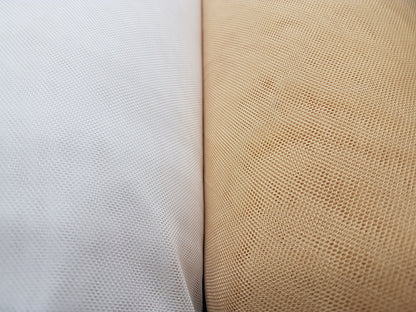Elastischer Mesh Stoff in Hautfarbe oder Weiß, 4-Wege-Stretch für Mesheinsätze an Kleidern, Abendkleidern oder Tanzkostümen