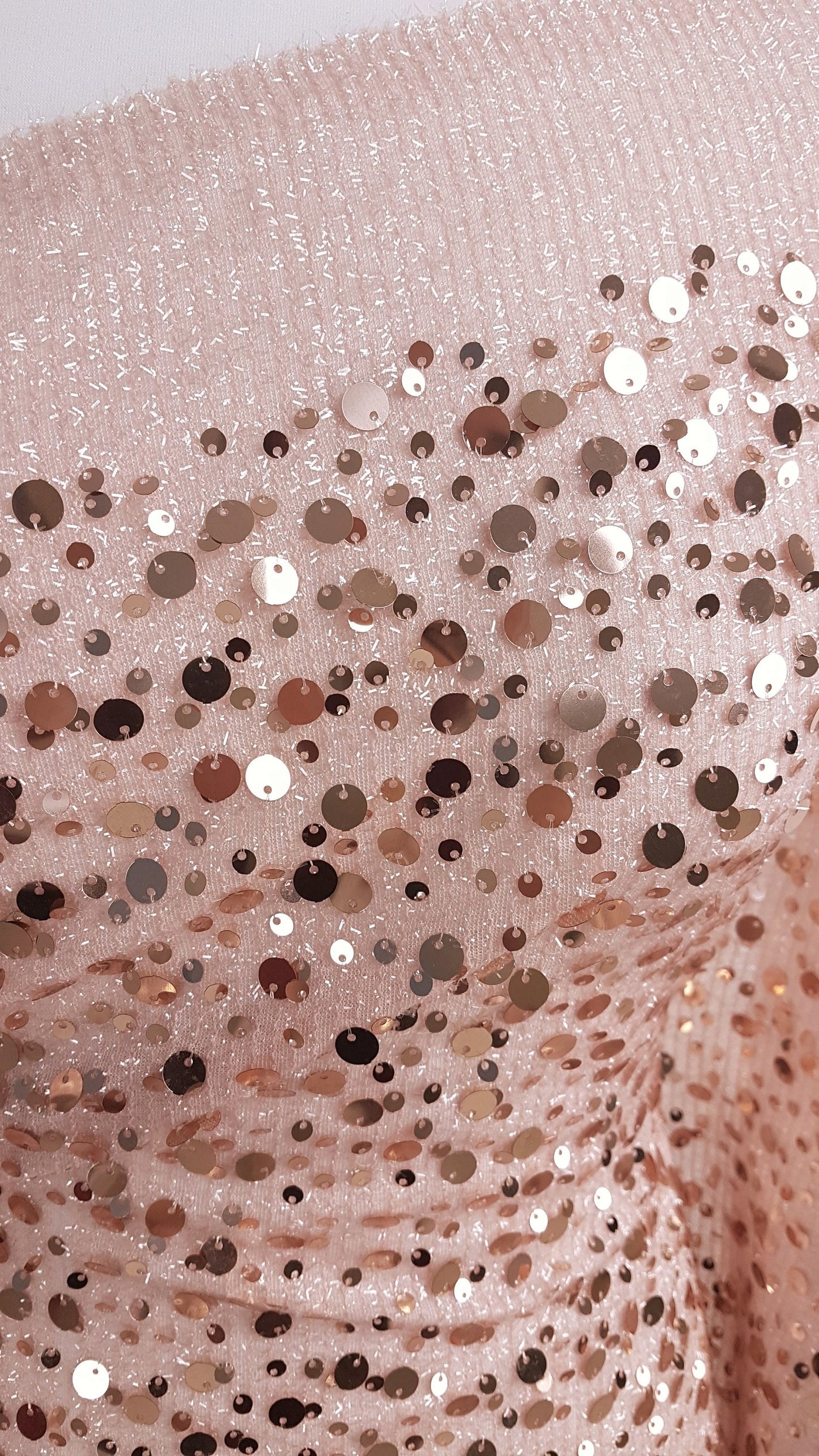 rosé mesh fabric with shiny sequins in roségold, slightly stretchy, knit fabric for dresses, tops, trousers or jumpsutis LL-1304