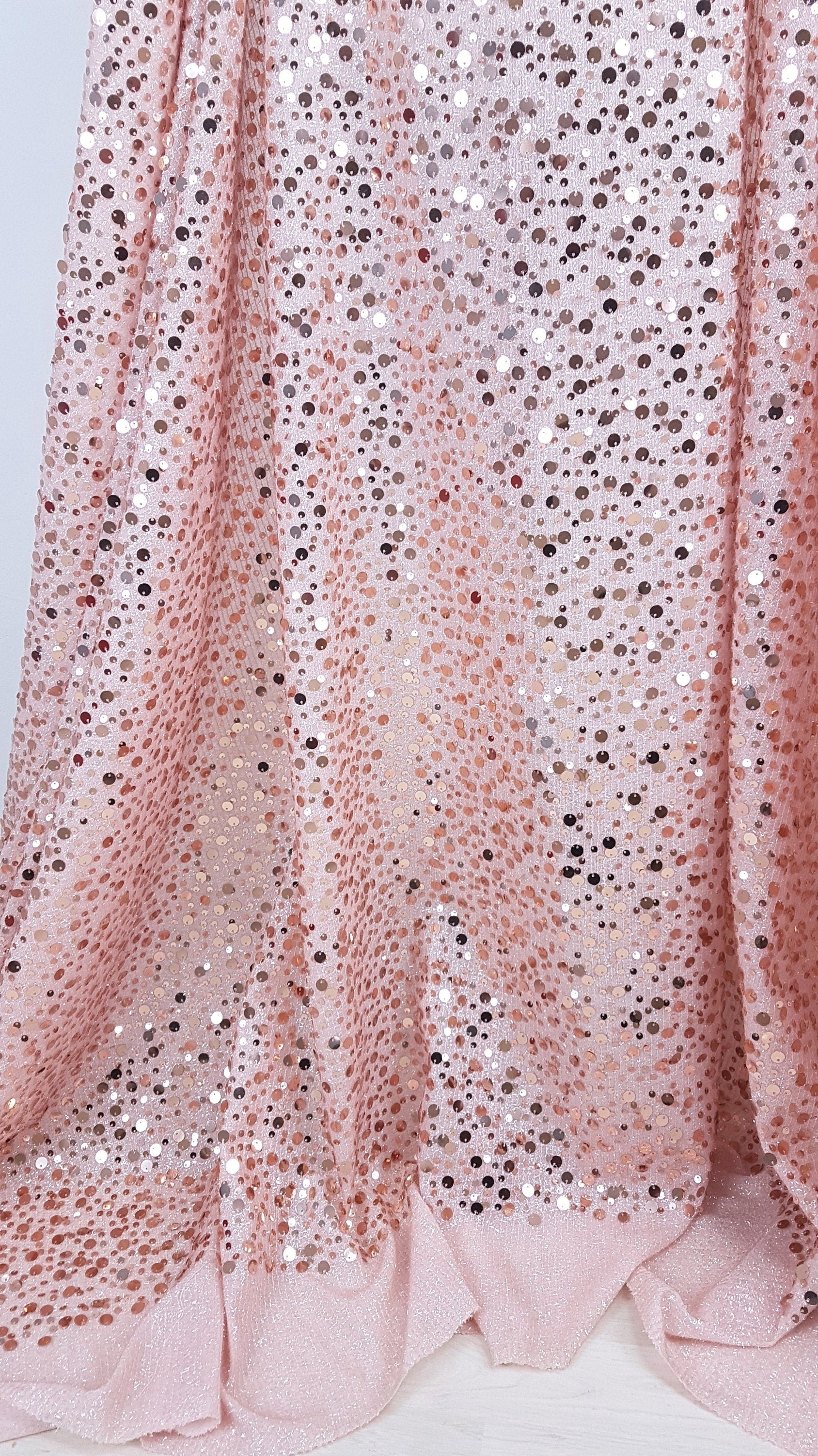 rosé mesh fabric with shiny sequins in roségold, slightly stretchy, knit fabric for dresses, tops, trousers or jumpsutis LL-1304