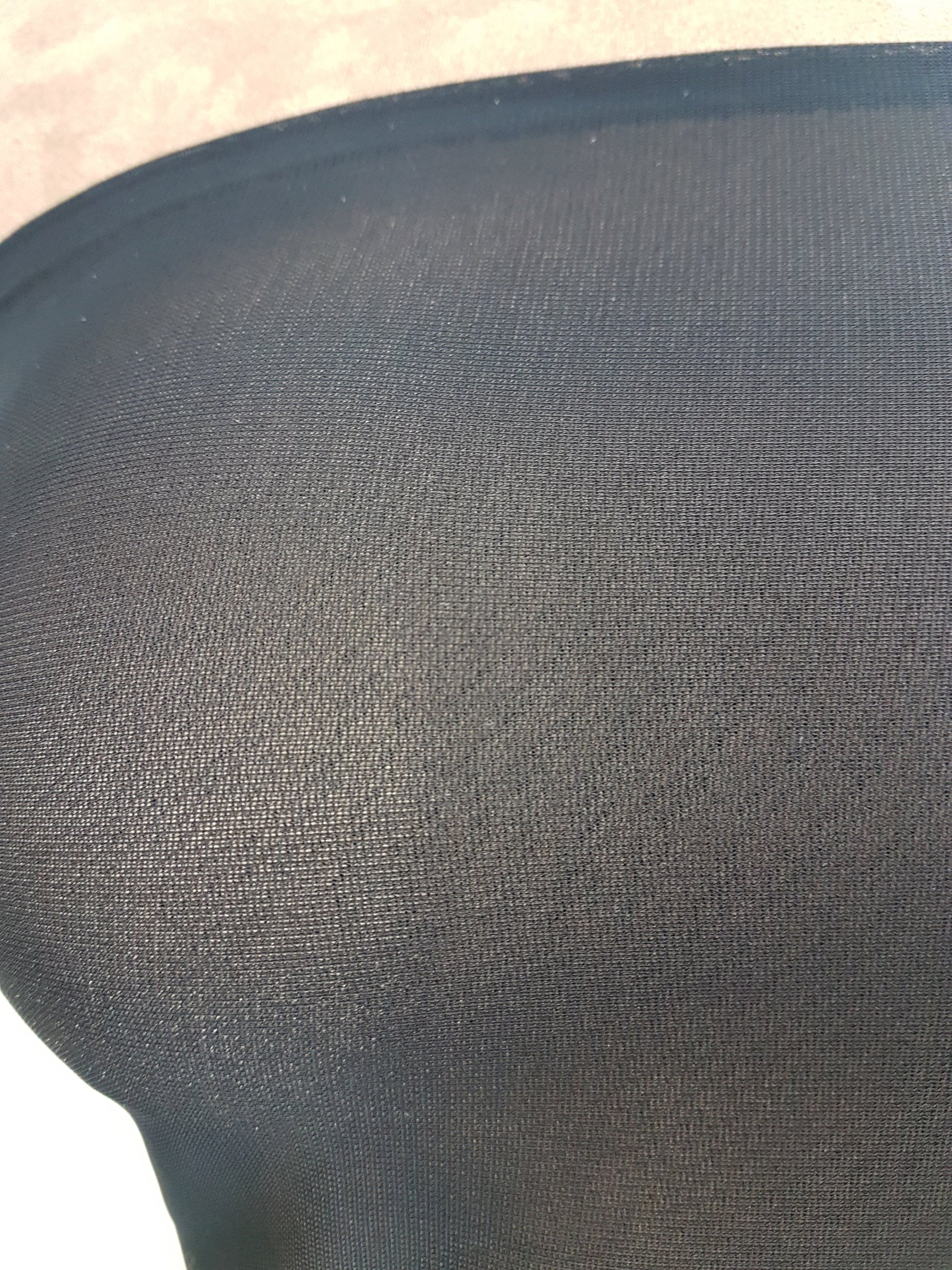 Bi-Elastischer Mesh Stoff in Schwarz, 4-Wege-Stretch für Mesheinsätze an Kleidern, Abendkleidern oder Tanzkostümen LL-1283