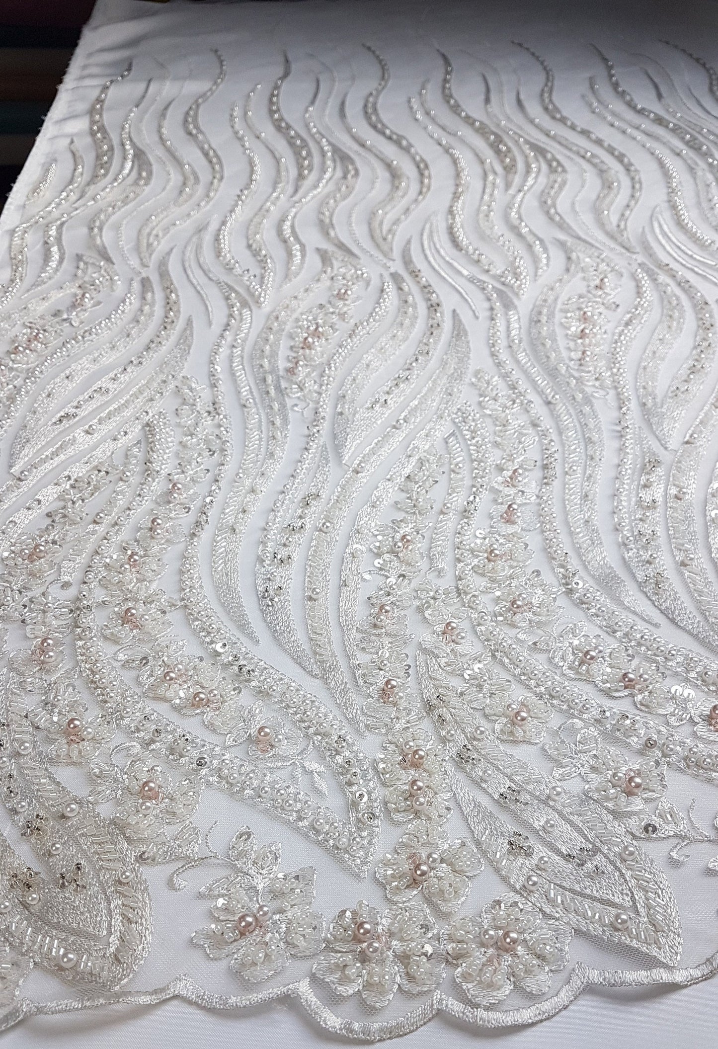 Magnificent 3D - Lace fabric with abstract design, wave design, fabric by the yard or metres in ivory color LL-1327