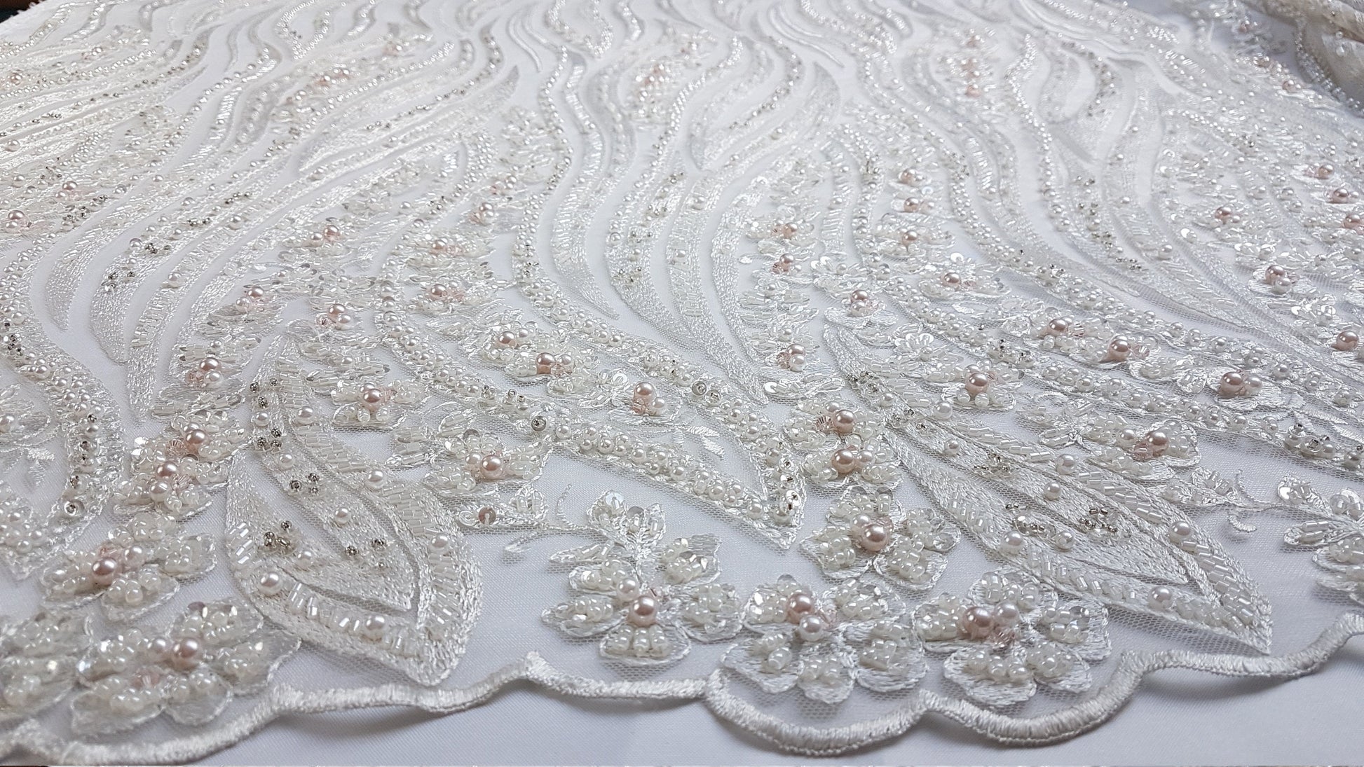 Magnificent 3D - Lace fabric with abstract design, wave design, fabric by the yard or metres in ivory color LL-1327