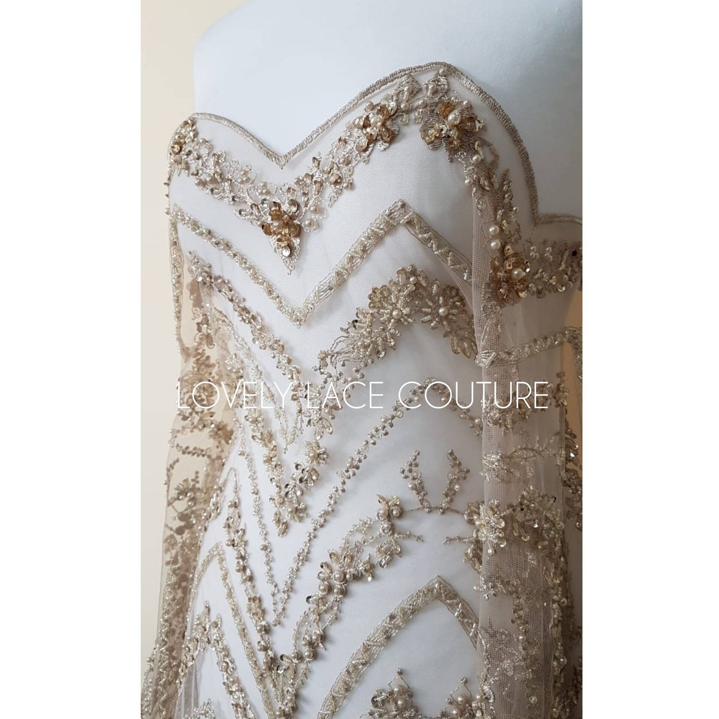 Marvellous 3D - Lace fabric with abstract desgin, Colored bridal lace, Wedding Lace Fabric, Embroidered lace in beautiful gold or rosé color