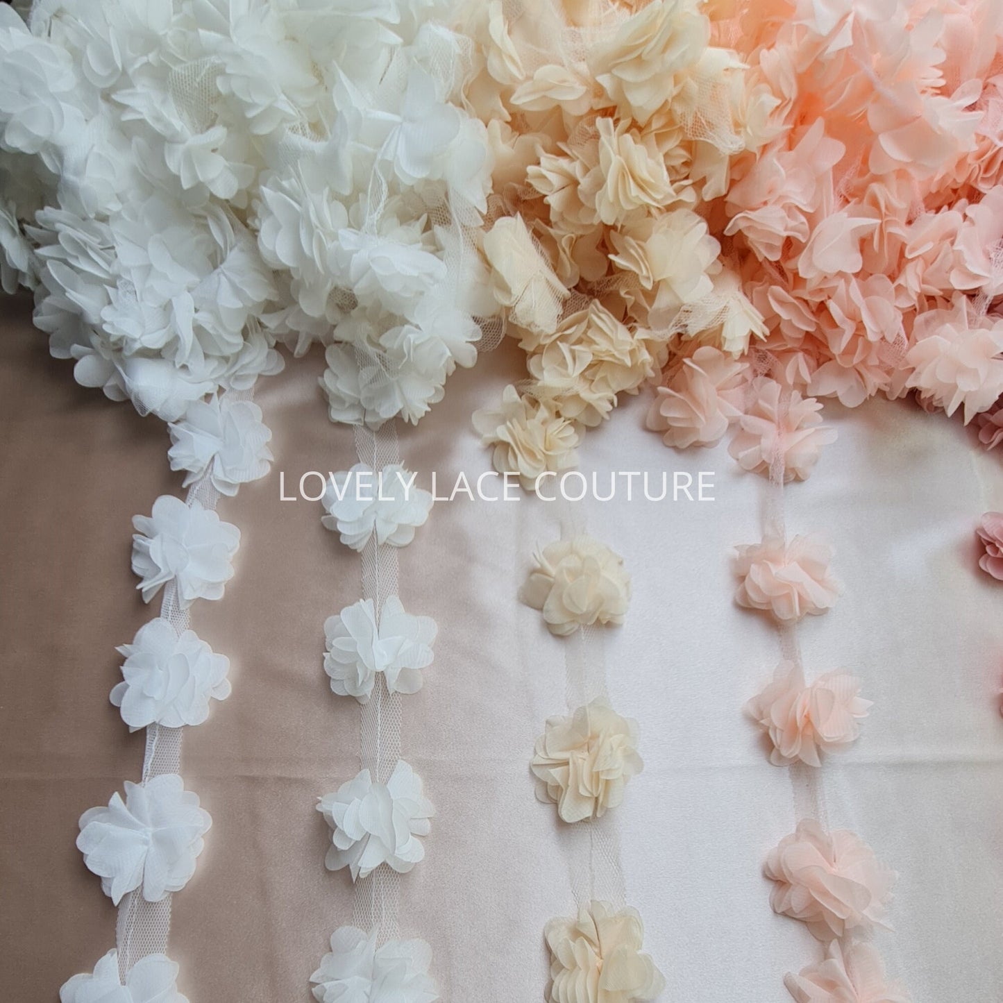 Schöne weiche Stoffblumen, Blumen Applikationen, Blumenband für Dekorationen, Kleider, Brautkleider, Abendkleider, Kopfschmuck
