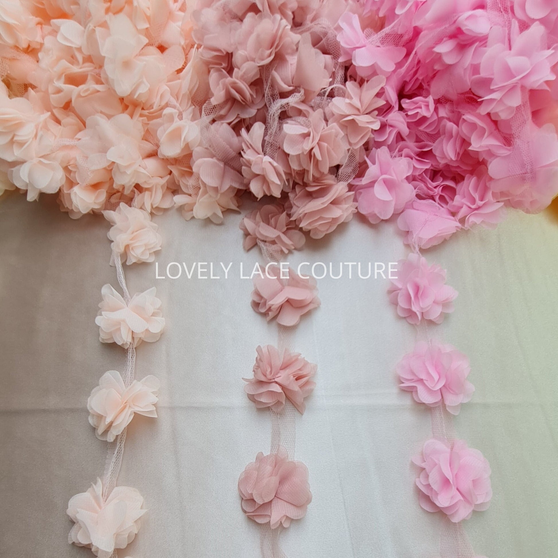 Schöne weiche Stoffblumen, Blumen Applikationen, Blumenband für Dekorationen, Kleider, Brautkleider, Abendkleider, Kopfschmuck