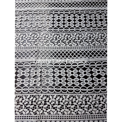 Very soft guipure lace in off-white, lace for gown, boho lace fabric, high quality, modern design, vintage lace fabric, from 1 metre LL-1436