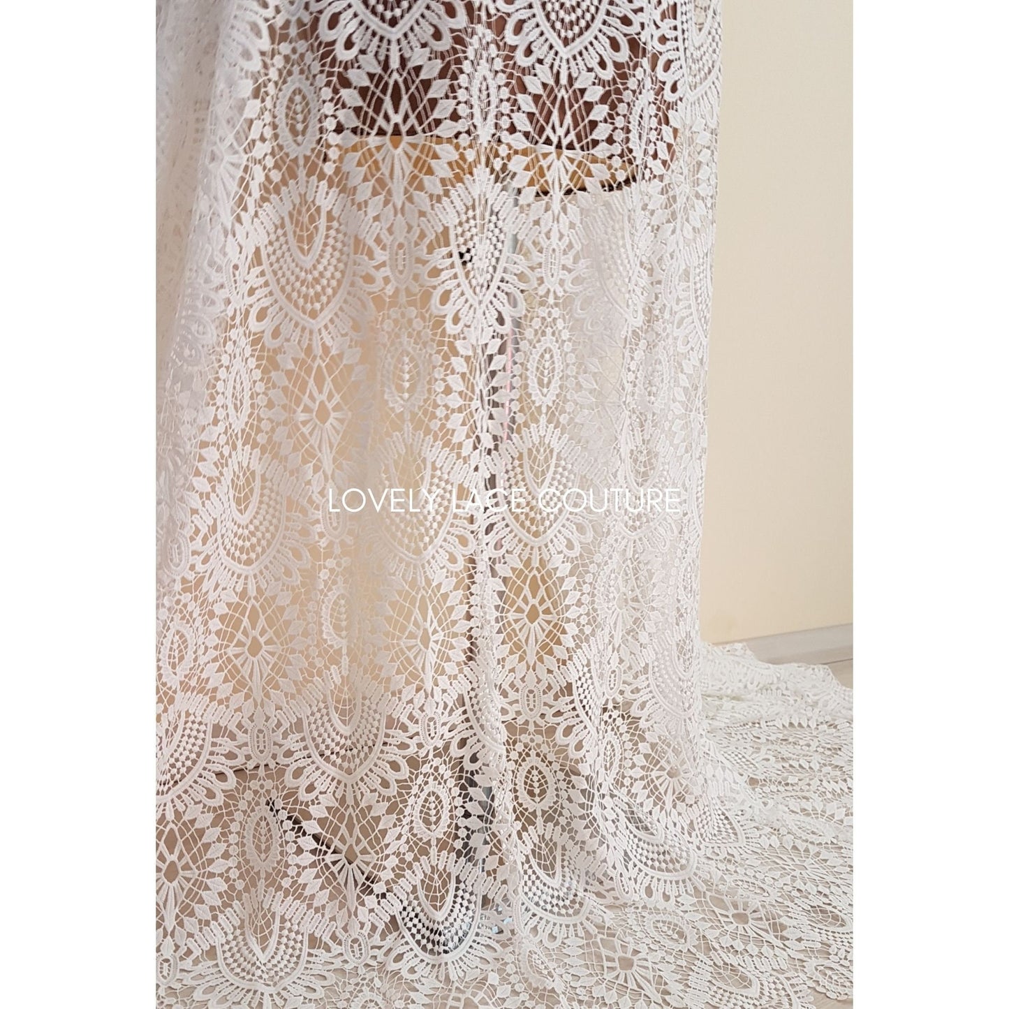 Gorgeous modern boho lace fabric, soft guipure lace in off-white, High Quality, Crochet Lace, lace for gown, from 1 metre LL-1437