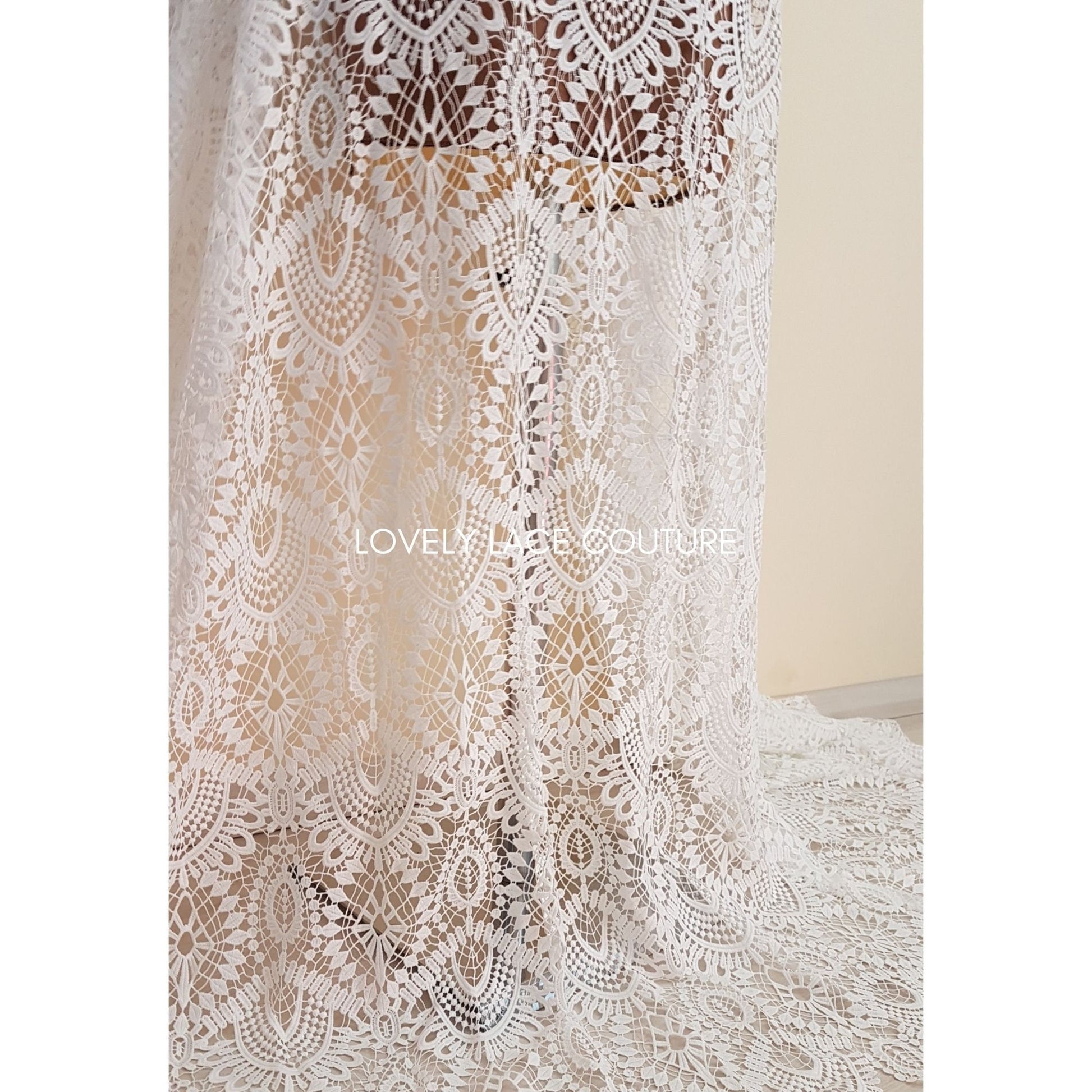 Gorgeous modern boho lace fabric, soft guipure lace in off-white, High Quality, Crochet Lace, lace for gown, from 1 metre LL-1437