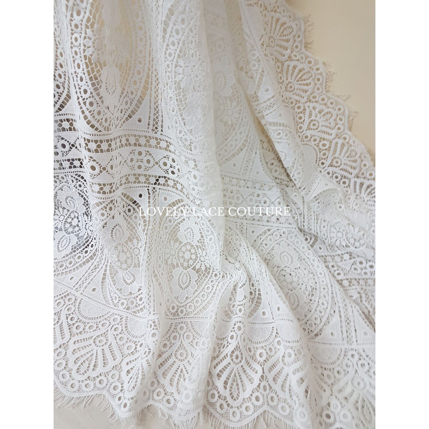 Lovely romantic boho lace fabric, soft guipure lace in off-white, High Quality, Crochet Lace for bridal and wedding dresses LL-1438