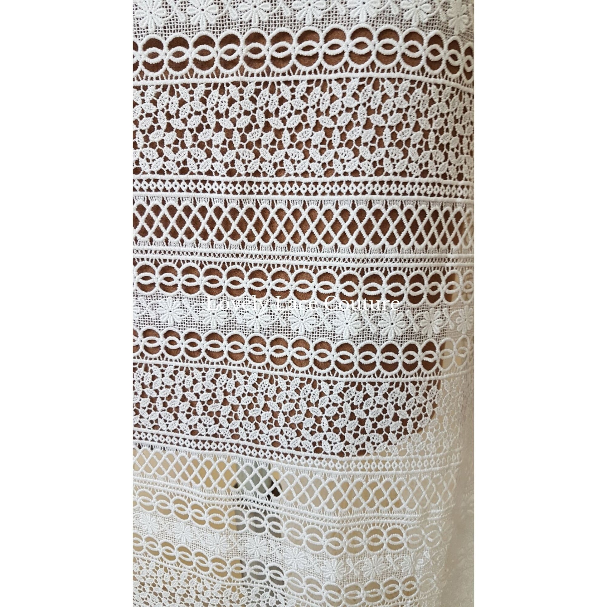 Beautiful boho lace fabric, soft guipure lace in off-white, High Quality, Crochet Lace for bridal and wedding dresses LL-1439