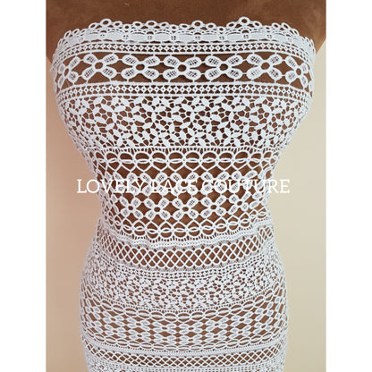 Very soft guipure lace in off-white, lace for gown, boho lace fabric, high quality, modern design, vintage lace fabric, from 1 metre LL-1436