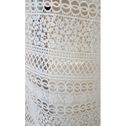 Beautiful boho lace fabric, soft guipure lace in off-white, High Quality, Crochet Lace for bridal and wedding dresses LL-1439
