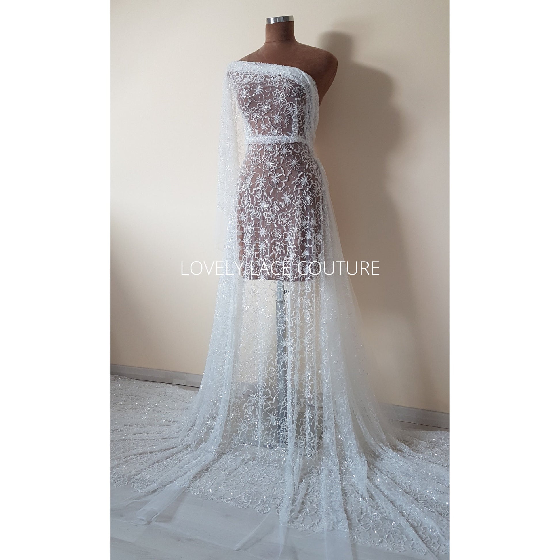 Weiße florale Brautspitze mit Perlen und Pailletten, Couture Spitze, moderne Braut und Hochzeitspitze LL-1475