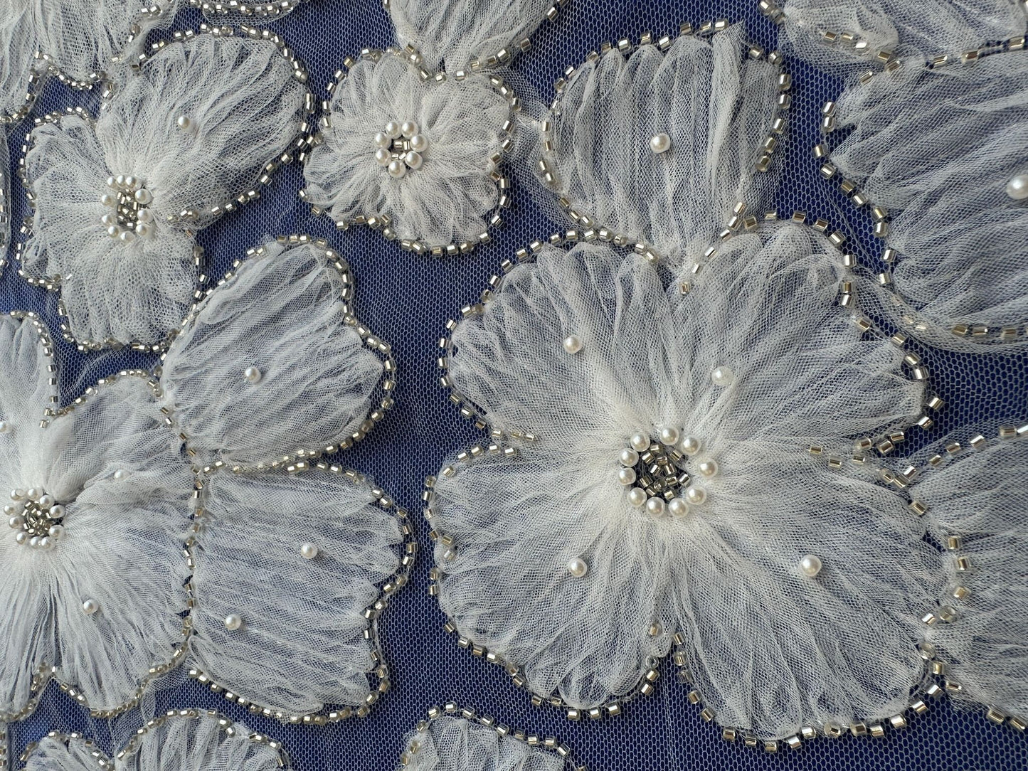 LL-1486, Wonderful bridal lace fabric with big flowers by yards or meters, 3D-Lace Fabric in off-white color