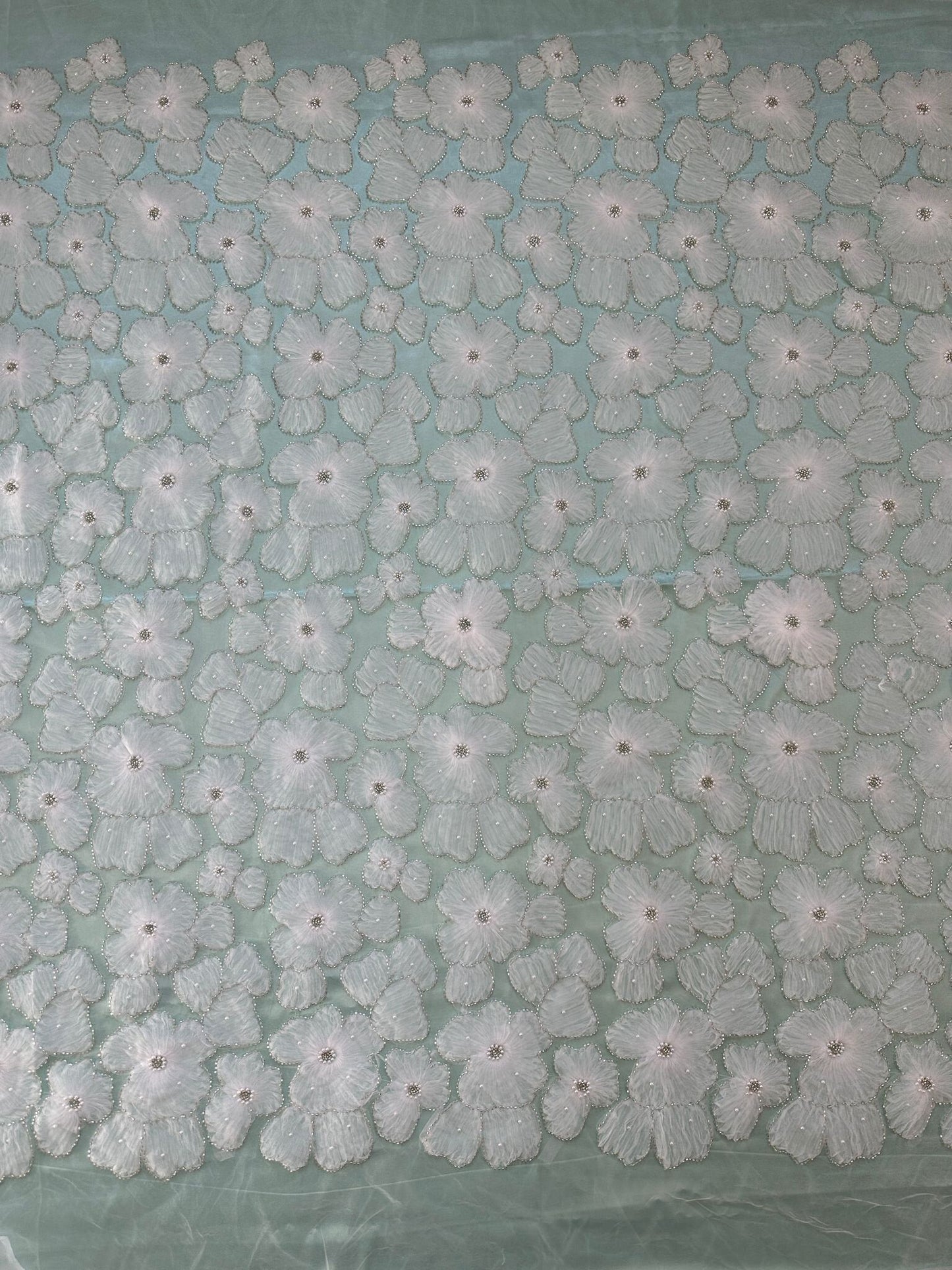 LL-1486, Wonderful bridal lace fabric with big flowers by yards or meters, 3D-Lace Fabric in off-white color