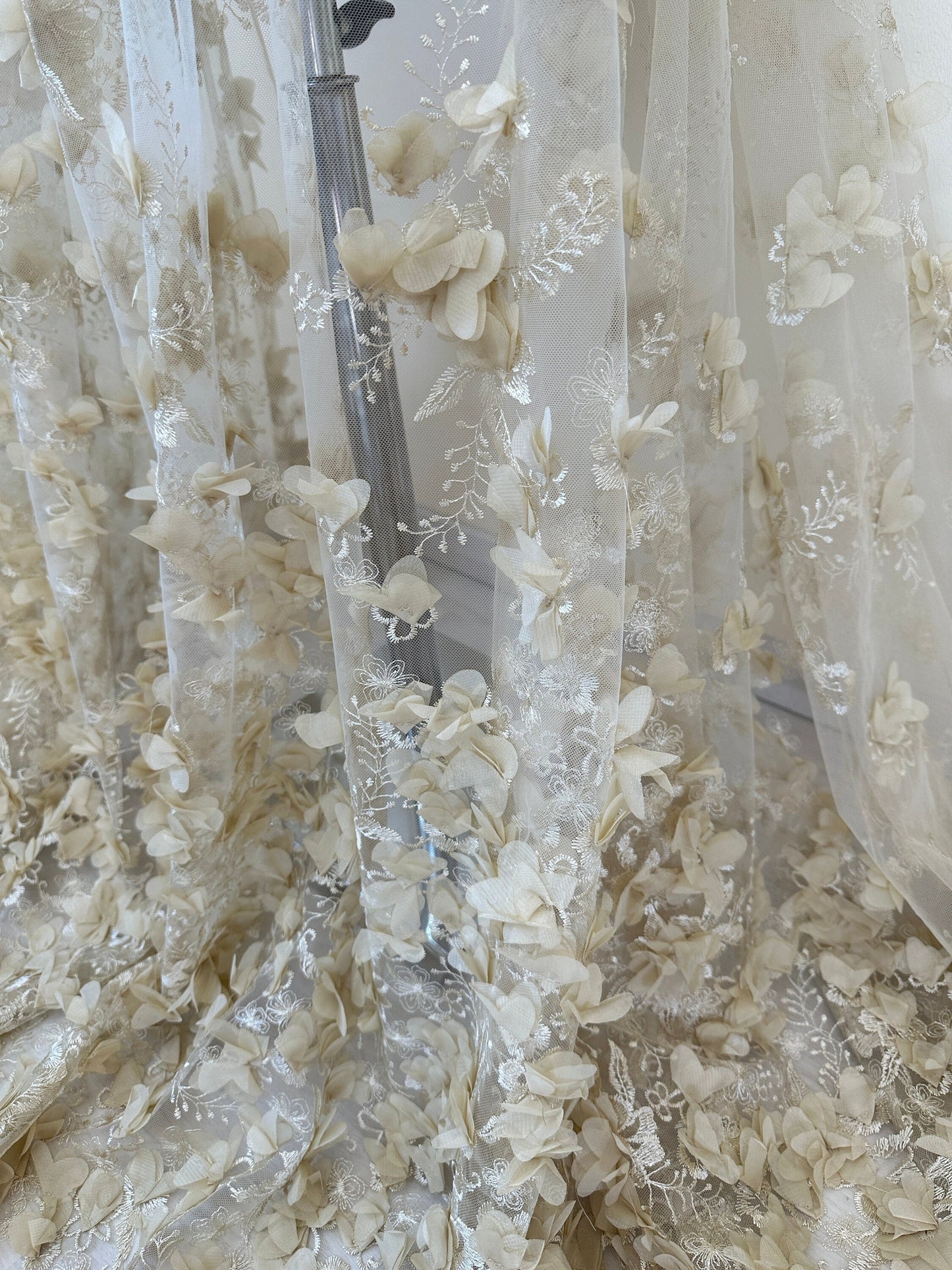 LL-1451, Lovely bridal lace fabric with big 3d flowers in beige color