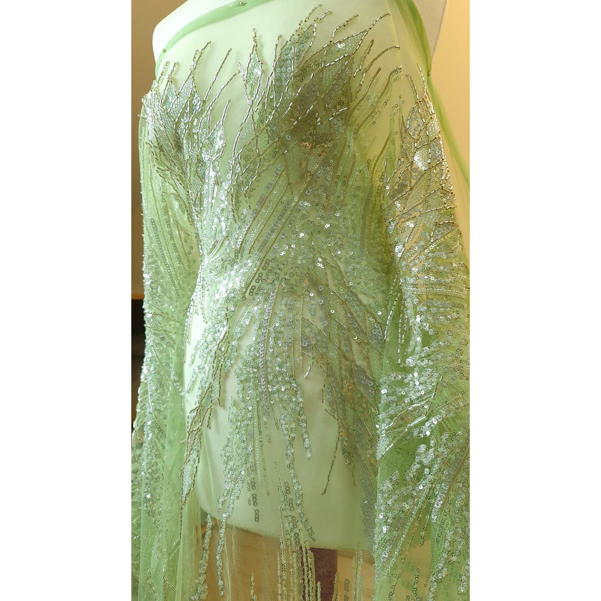 LL-1492, hochzeits spitzen stoff mit abstraktem muster in apfelgrün für ein tolles couture kleid