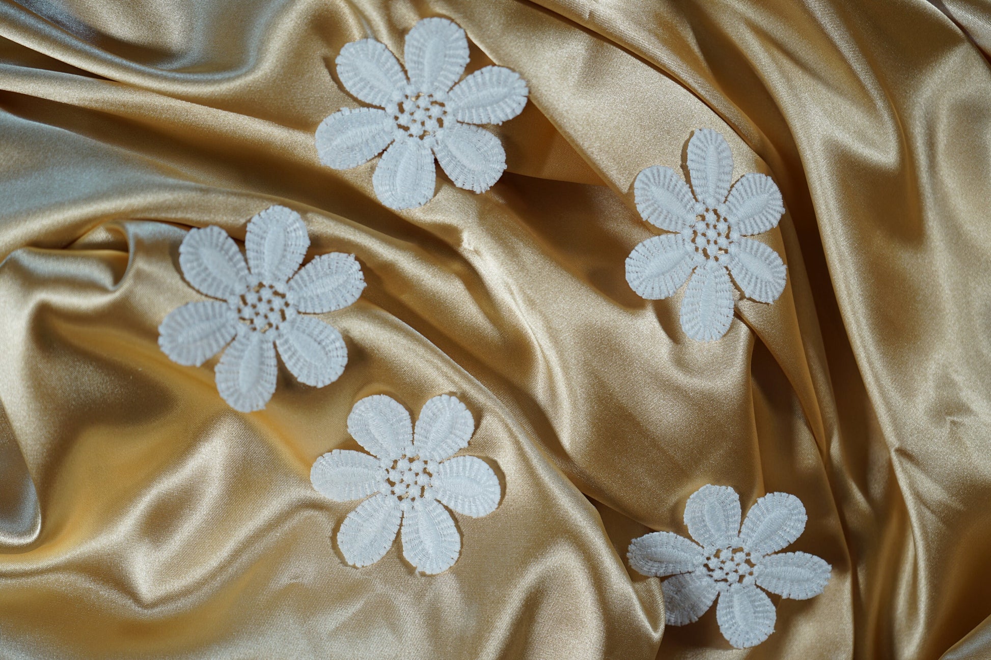 LL-1542, 10 pc., Lace Flower patch, 3D flower lace appliqué, 3d lace flower, wedding dress lace appliqué