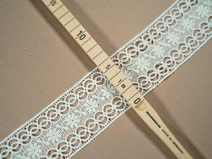 LL-1544, Guipure lace ribbon in off-white, bridal lace trim, Ribbon Lace for bridal or wedding dresses, 100cm length, 6cm wide
