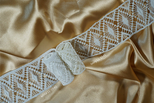 Guipure lace ribbon in white LL-1540 or ivory LL-1541, bridal lace trim, Ribbon Lace for bridal or wedding dresses, 100cm length, 5,3cm wide
