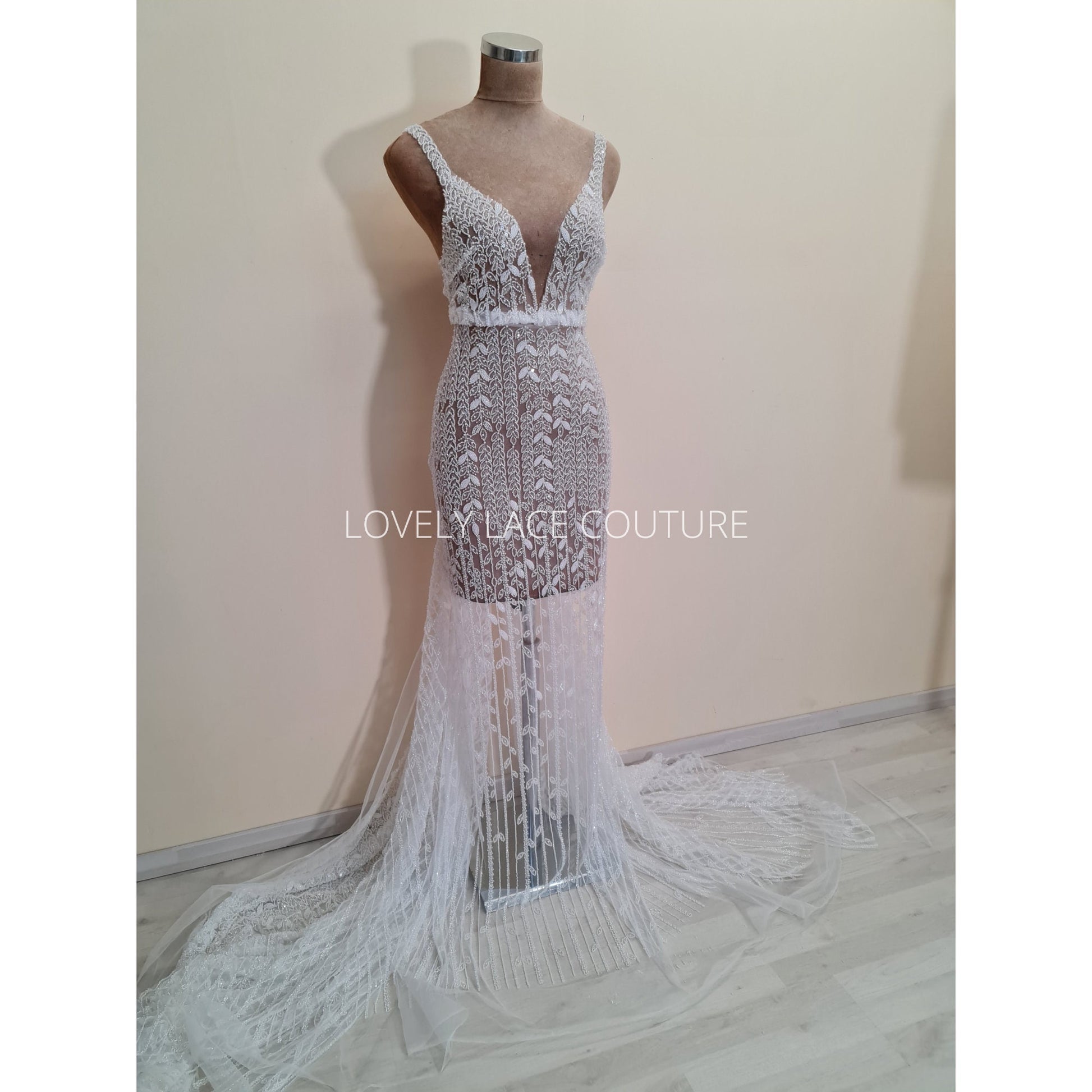 LL-1563, off-white bridal lace fabric with beads and sequins in a modern gorgoues geometrical design, fabric per meter