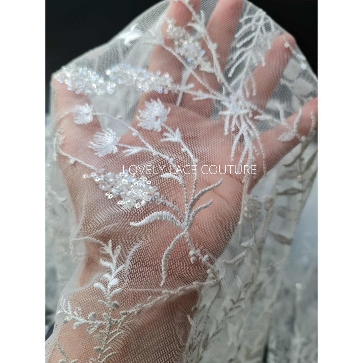 closer picture of the design shown on hand