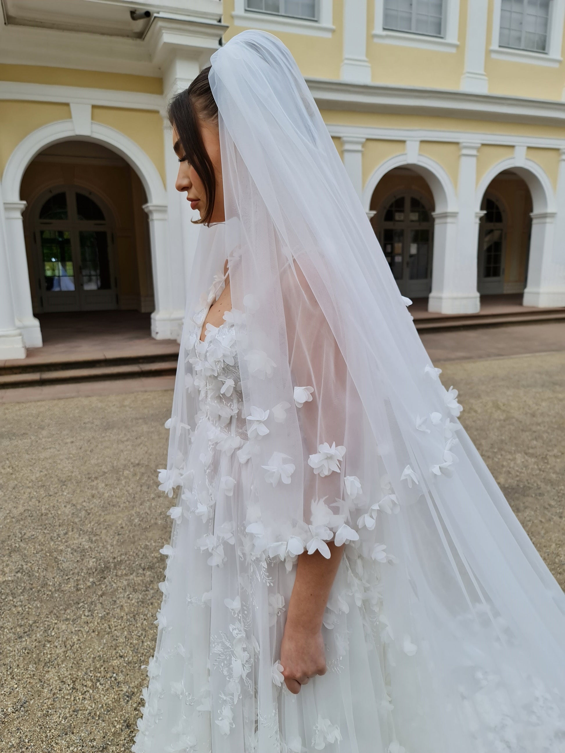 PRE-ORDER Handmade double tier 3D flower wedding veil in off-white, bridal veil with blusher, high quality, bride cathedral veil, LL-S100