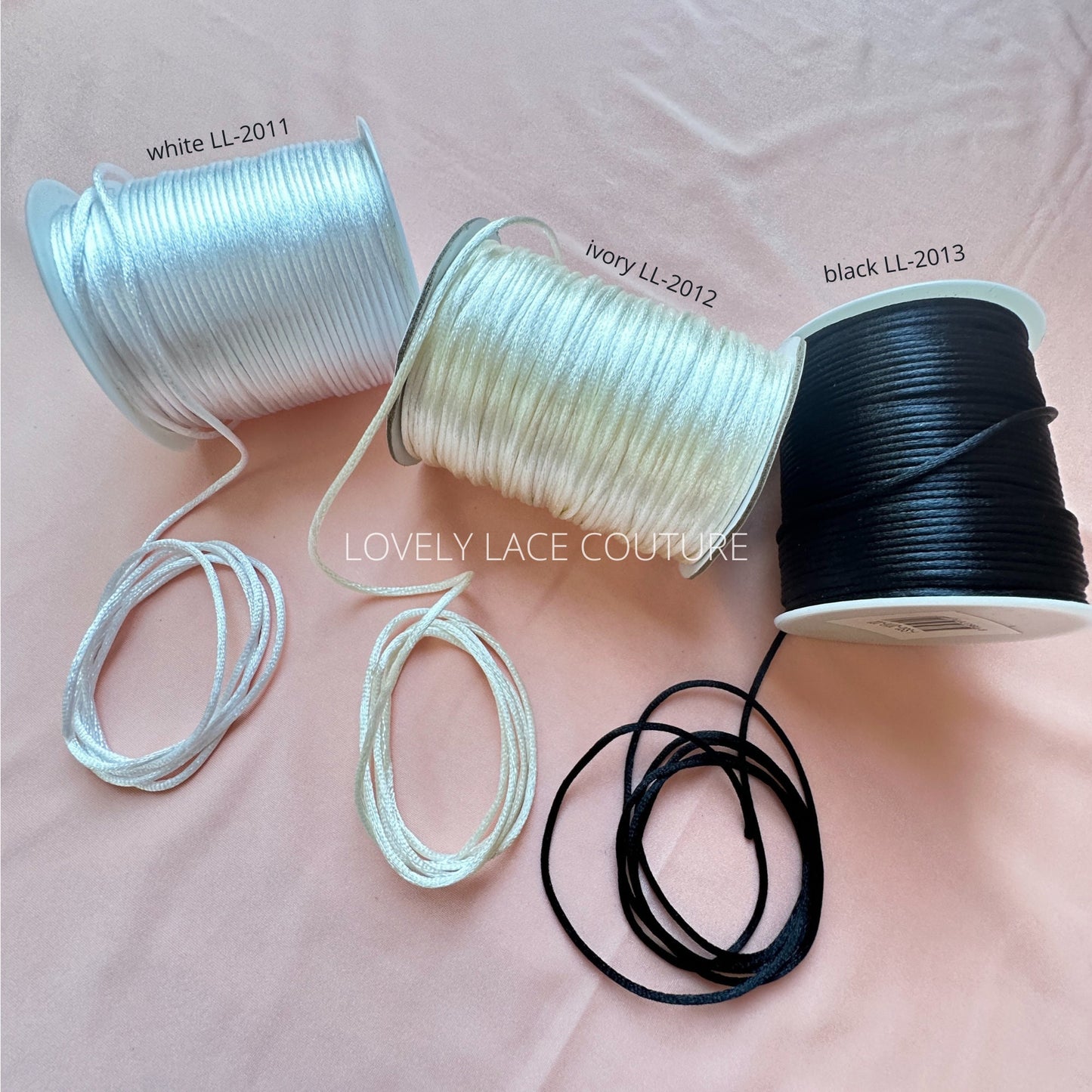 5m, 10m or 15m satin cord 2,5mm, in white, ivory oder black