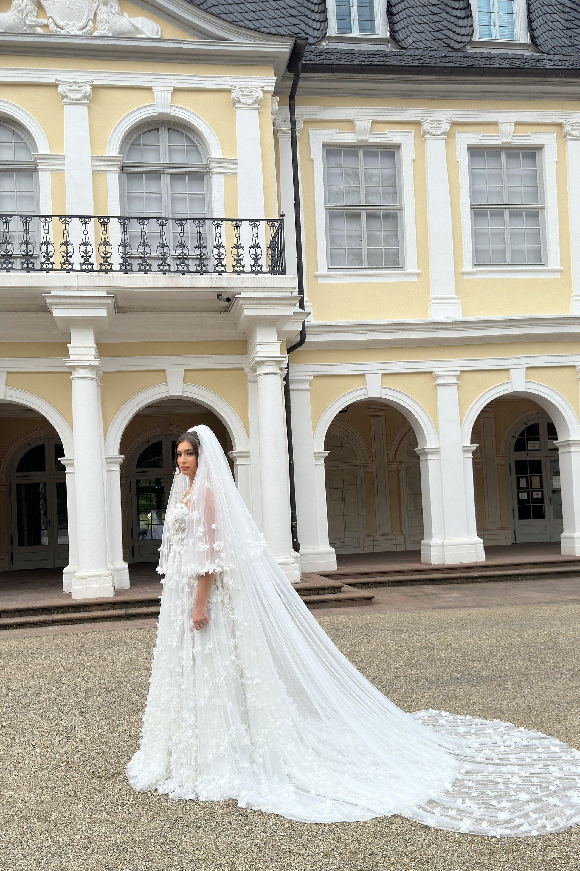 PRE-ORDER Handmade double tier 3D flower wedding veil in off-white, bridal veil with blusher, high quality, bride cathedral veil, LL-S100