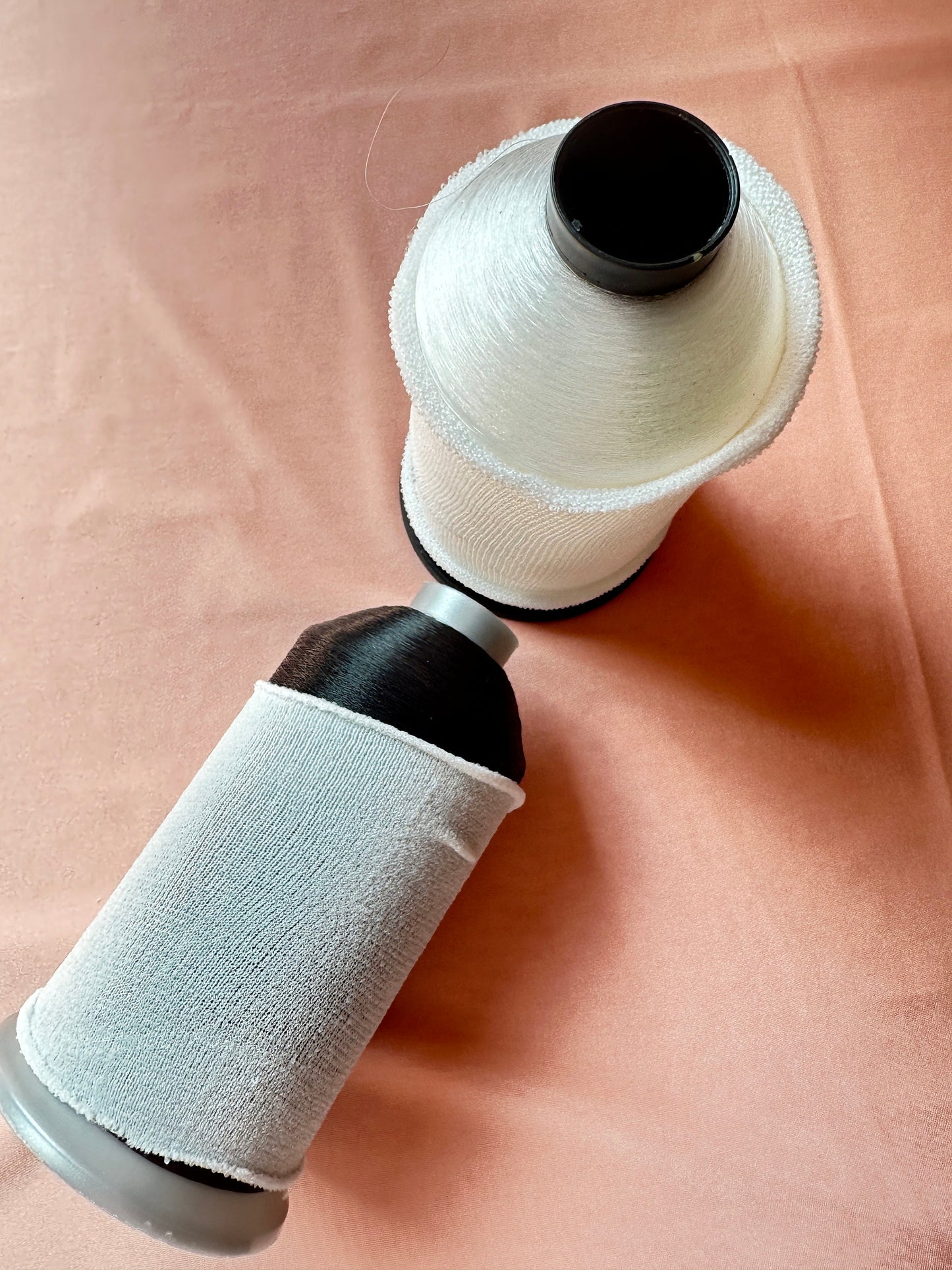 LL-F100, 1 spool, 7500yards invisible transparent nylon thread, hair-thin, clear thread, strong and tear-resistant, for hand applique