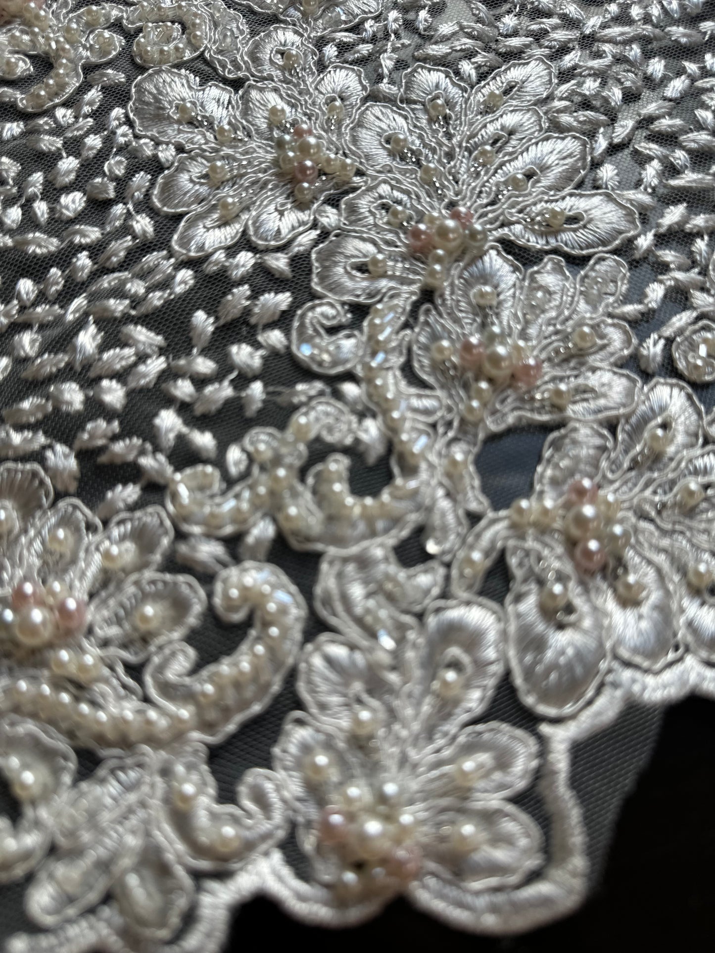 Tissu en dentelle à fleurs perlées, tissu en dentelle de mariage en ivoire, dentelle de mariée, tissu en dentelle brodée, dentelle pour robe de mariée LL-1313